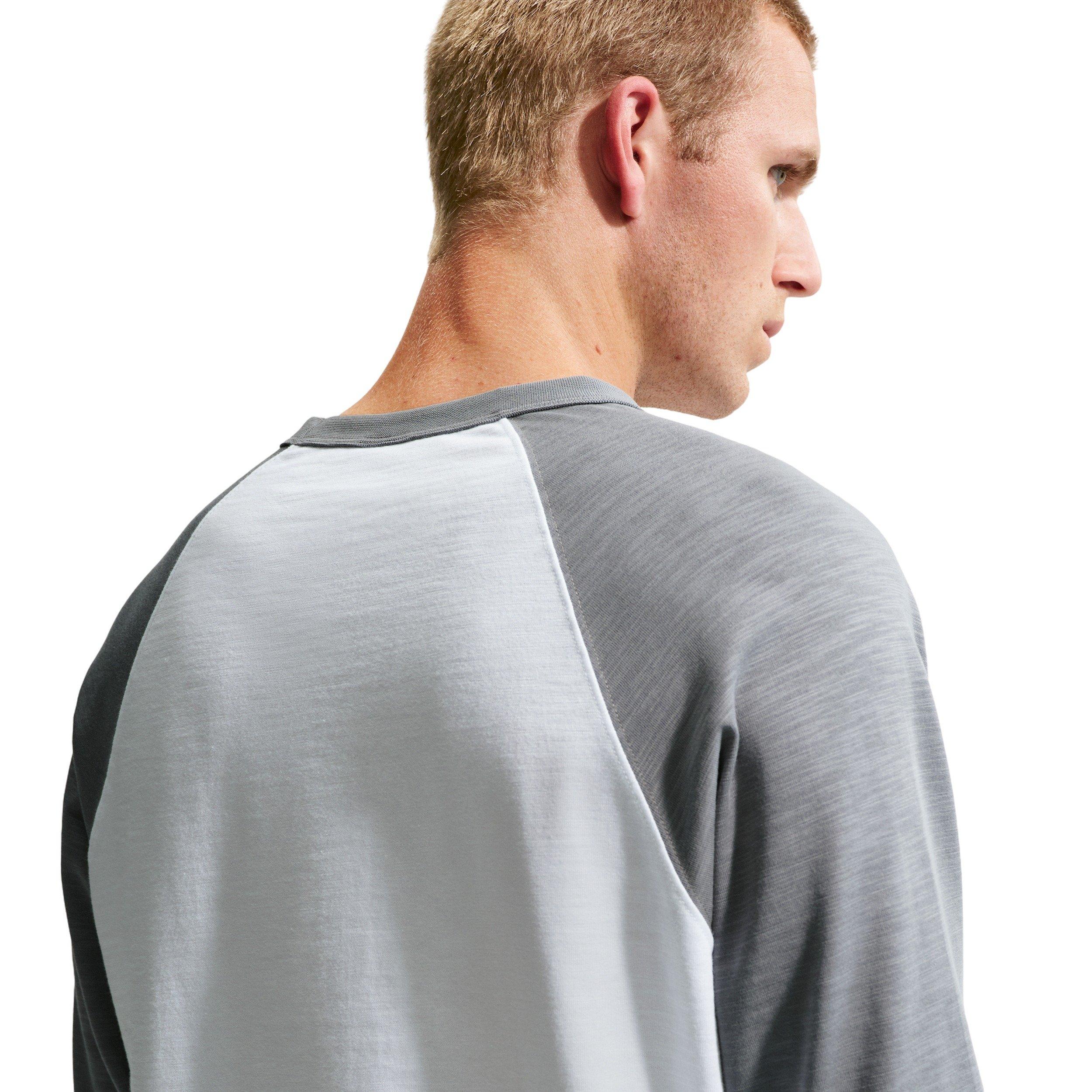 Nike Men's Sportswear Club 3/4-Sleeve Raglan Top - Grey/White - GREY/WHITE Thumbnail View 2