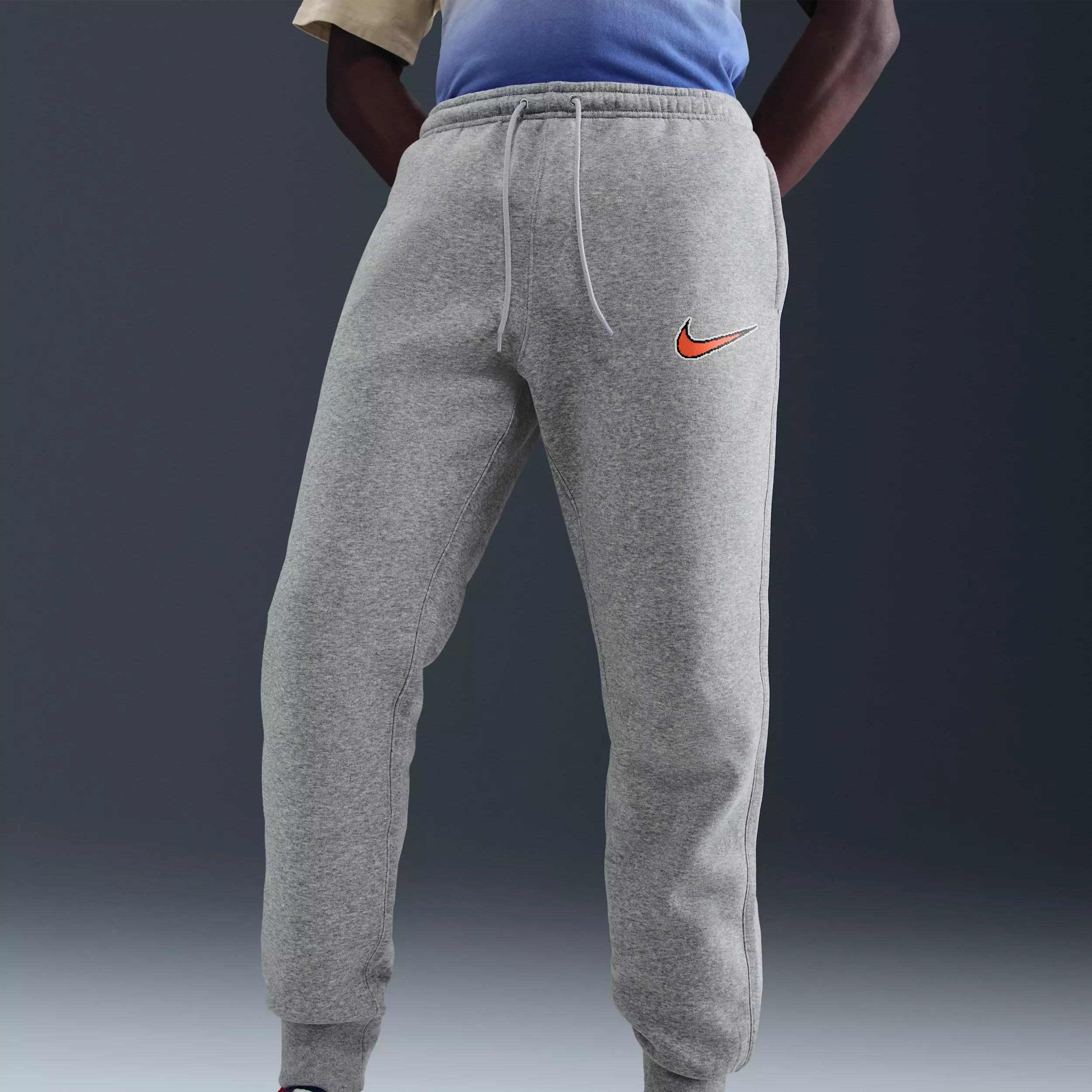 Nike Men's Sportswear Club BB Neo Varsity Fleece Joggers - GREY