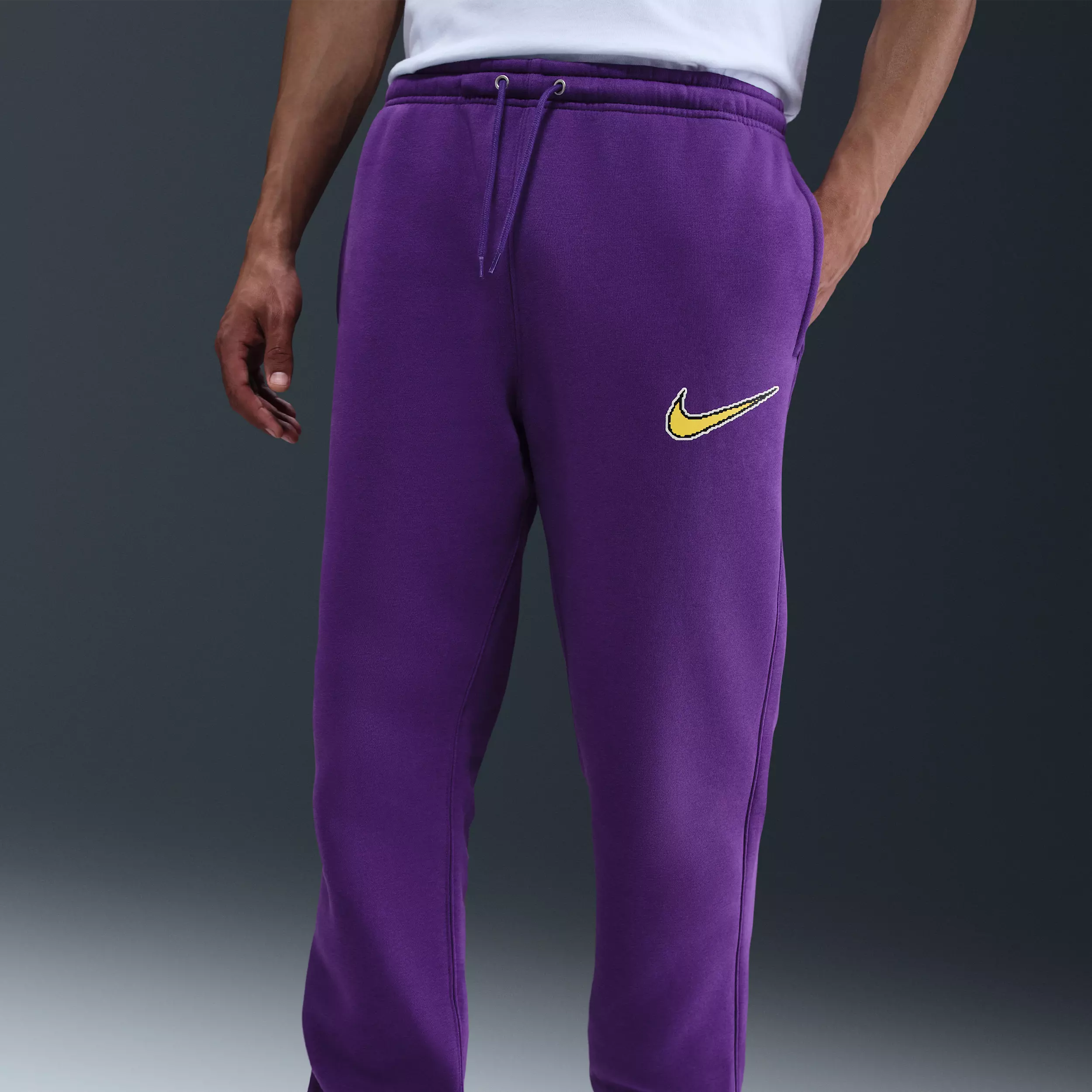 Nike Men's Sportswear Club BB Neo Varsity Fleece Joggers - PURPLE