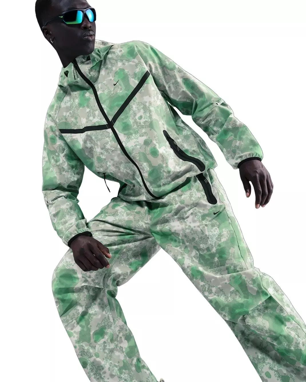 Nike Men's tech Dri-FIT Woven Camo Loose-Fit Pants -Grey - GREY