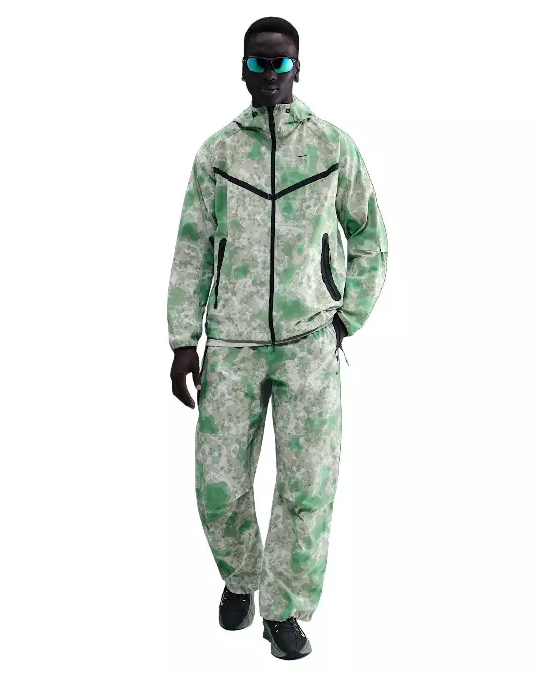 Nike Men's tech Dri-FIT Woven Camo Loose-Fit Pants -Grey - GREY