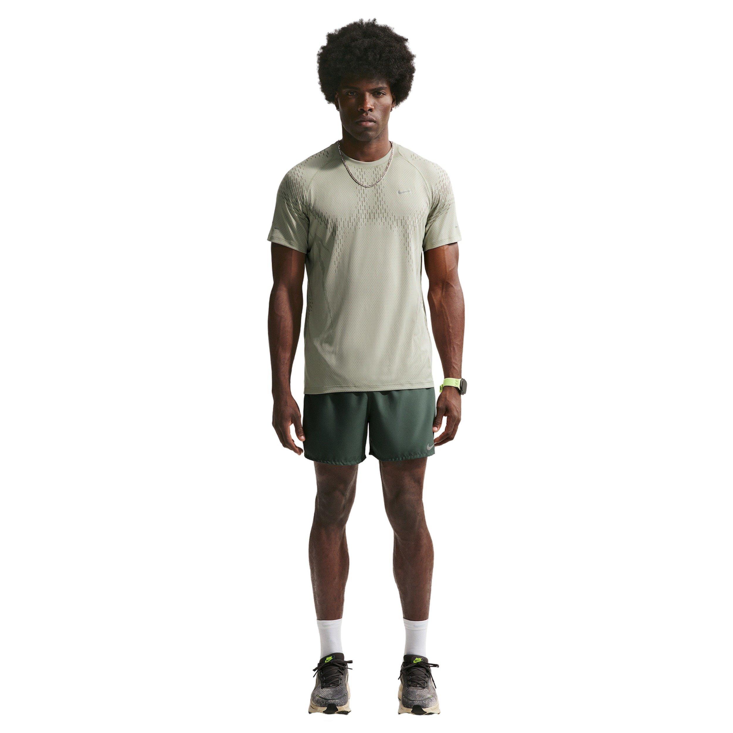 Nike Men's Stride Plus Dri-FIT ADV Short-Sleeve Running Top - GREEN Thumbnail View 4