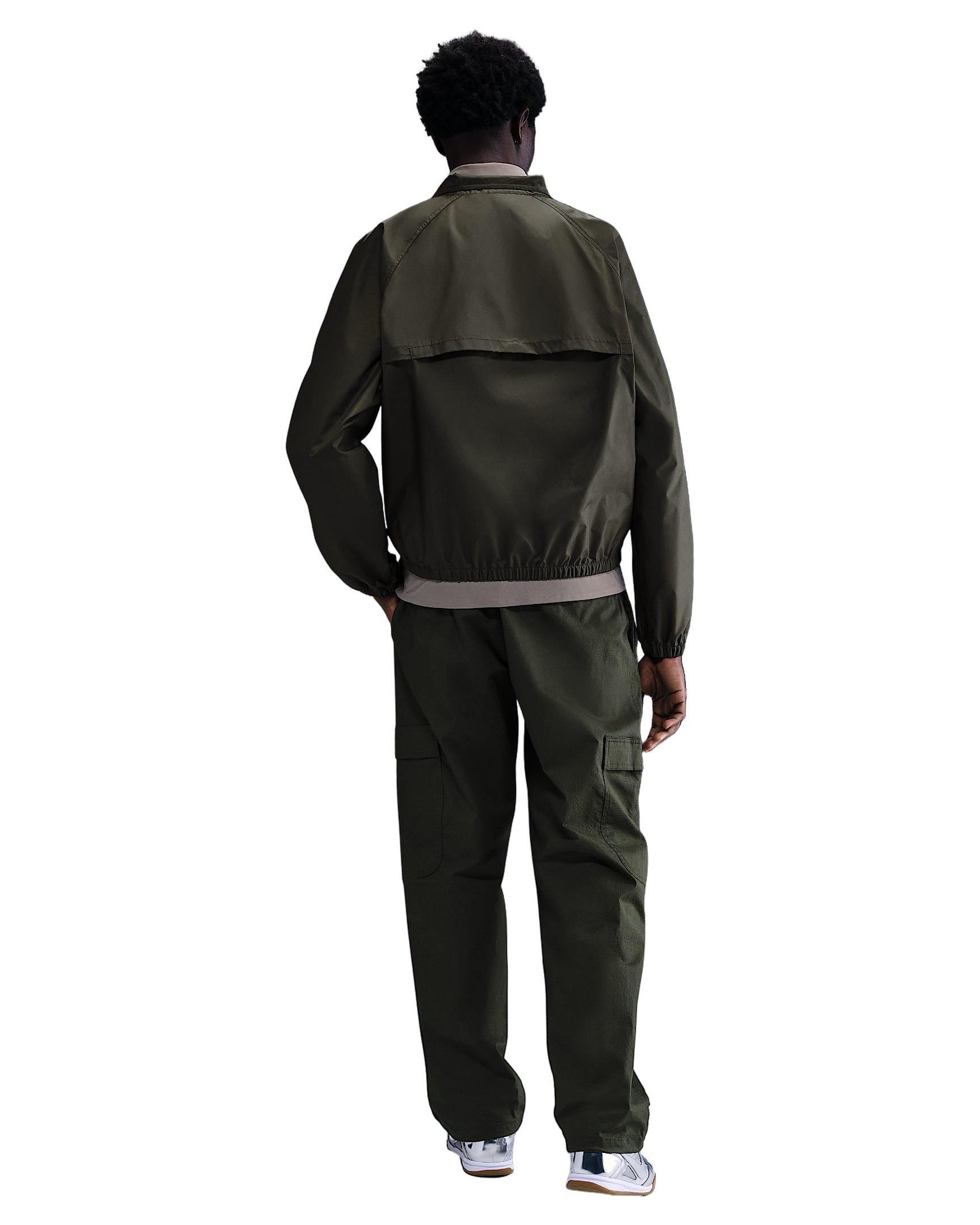 Nike Men's Sportswear Club Woven Cargo Pants - GREEN Thumbnail View 6