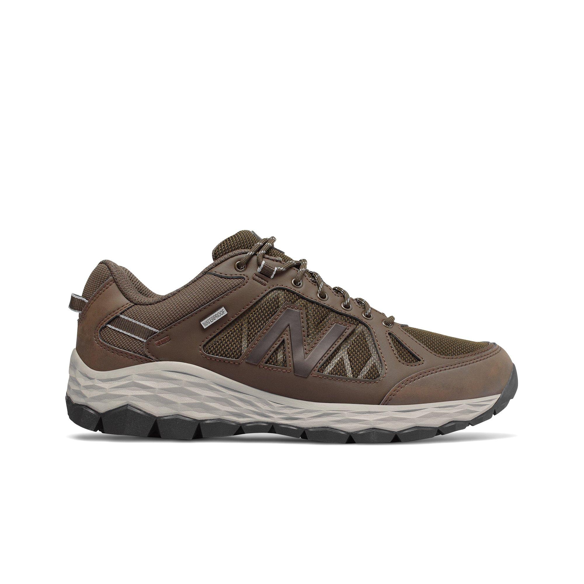 hibbett new balance