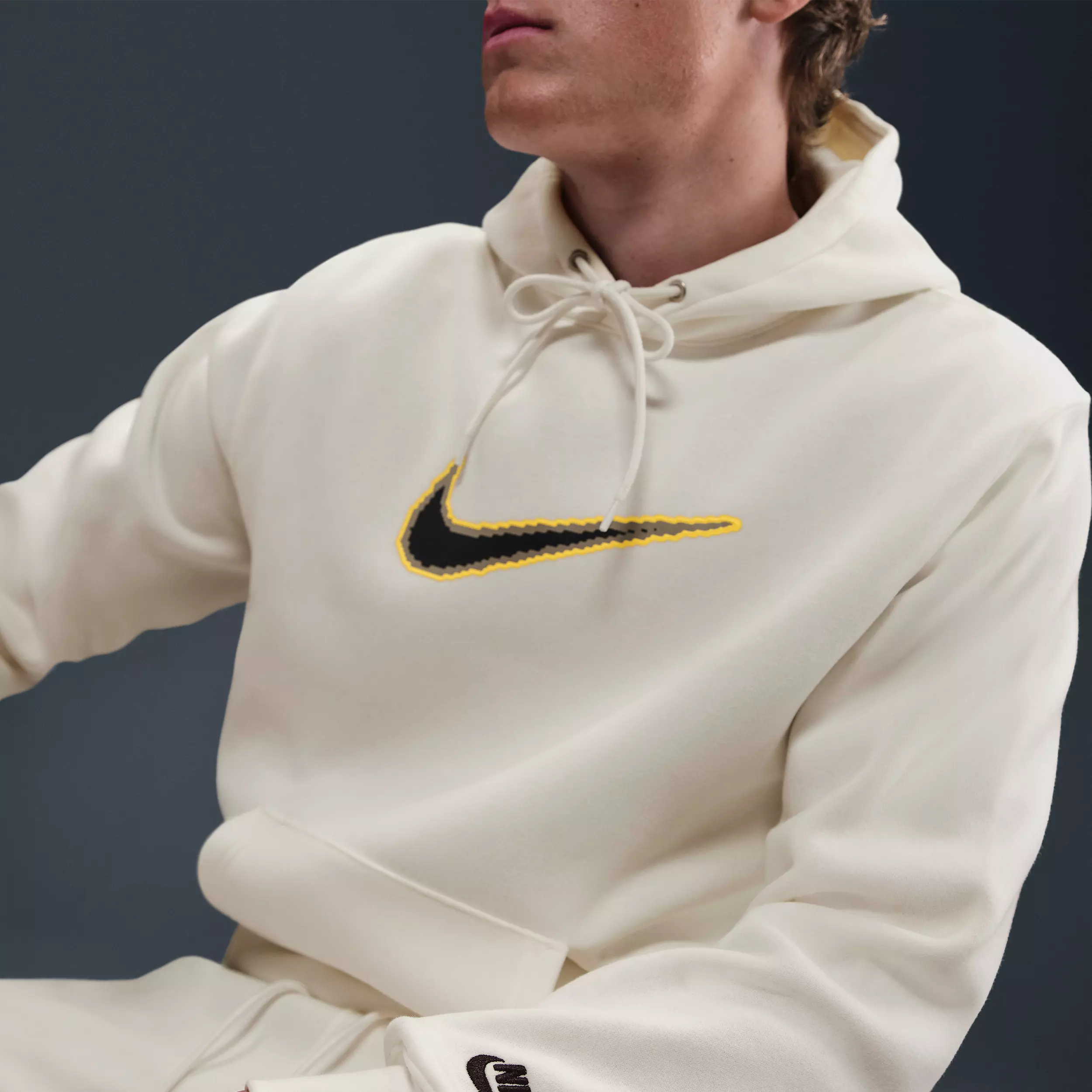 Nike Men's Sportswear Club BB Neo Varsity Fleece Hoodie - WHITE