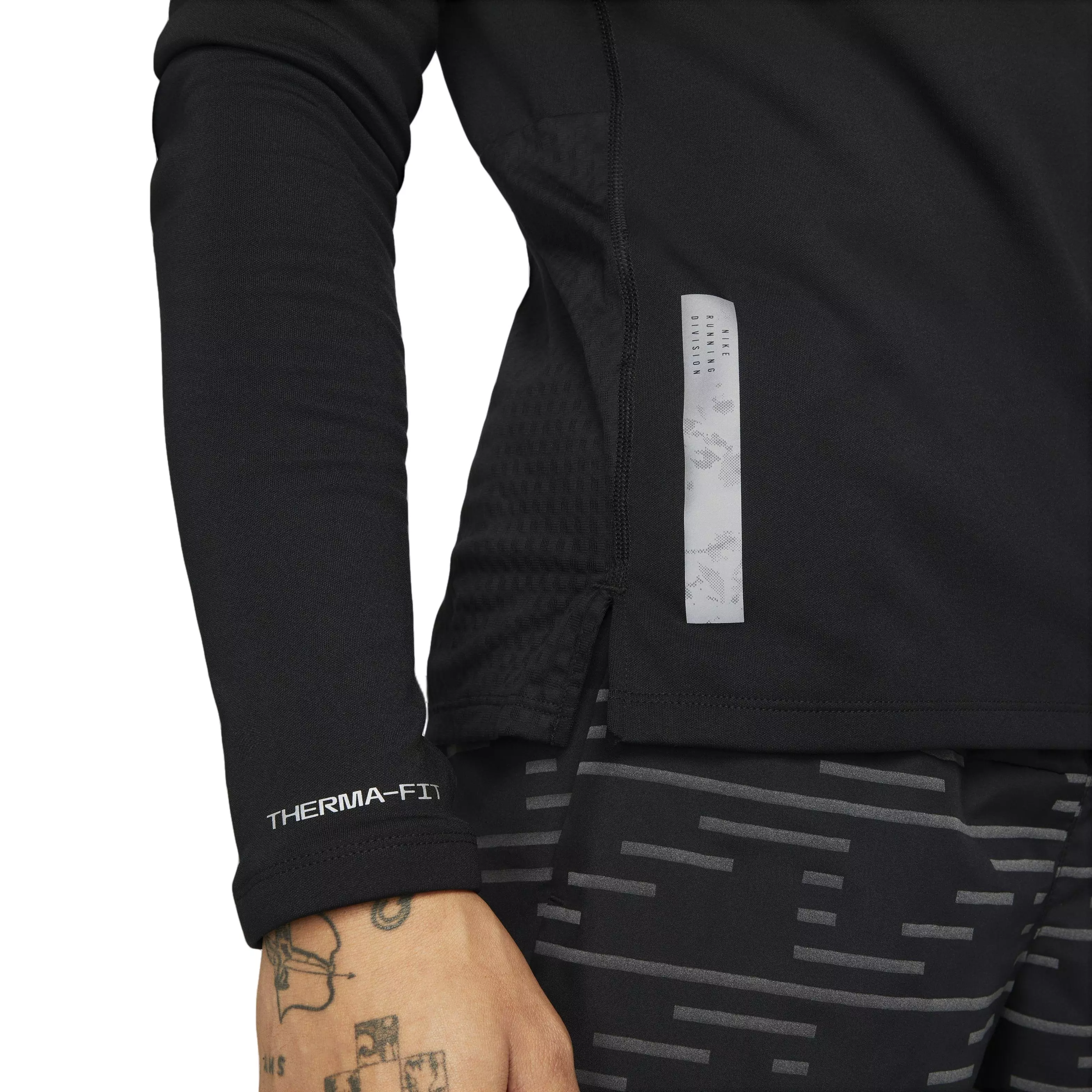 Nike Men's Therma-FIT Run Division Element 1/2 Zip Running Top-Black - BLACK