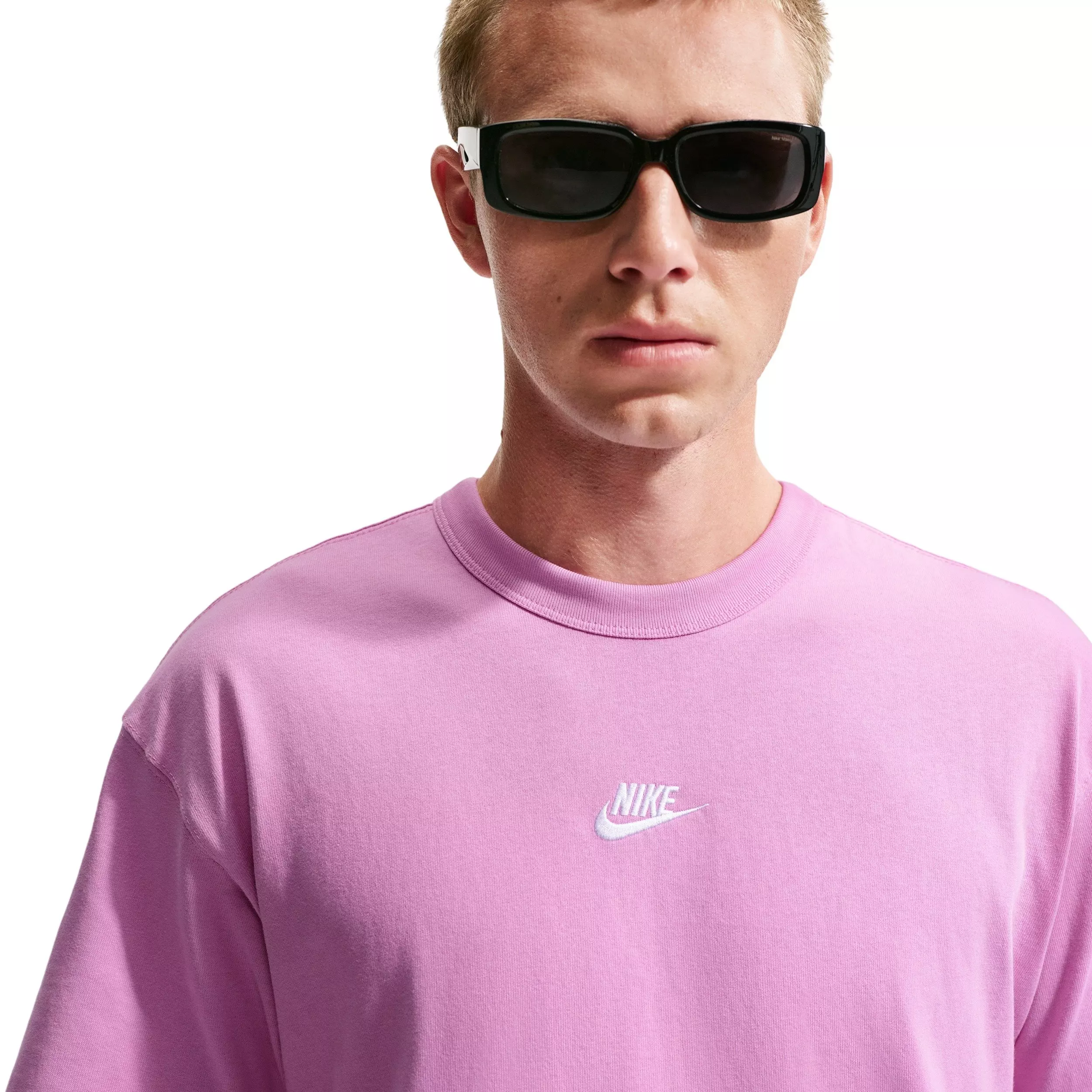 Nike Men's Sportswear Premium Essentials T-Shirt - LT MAGENTA