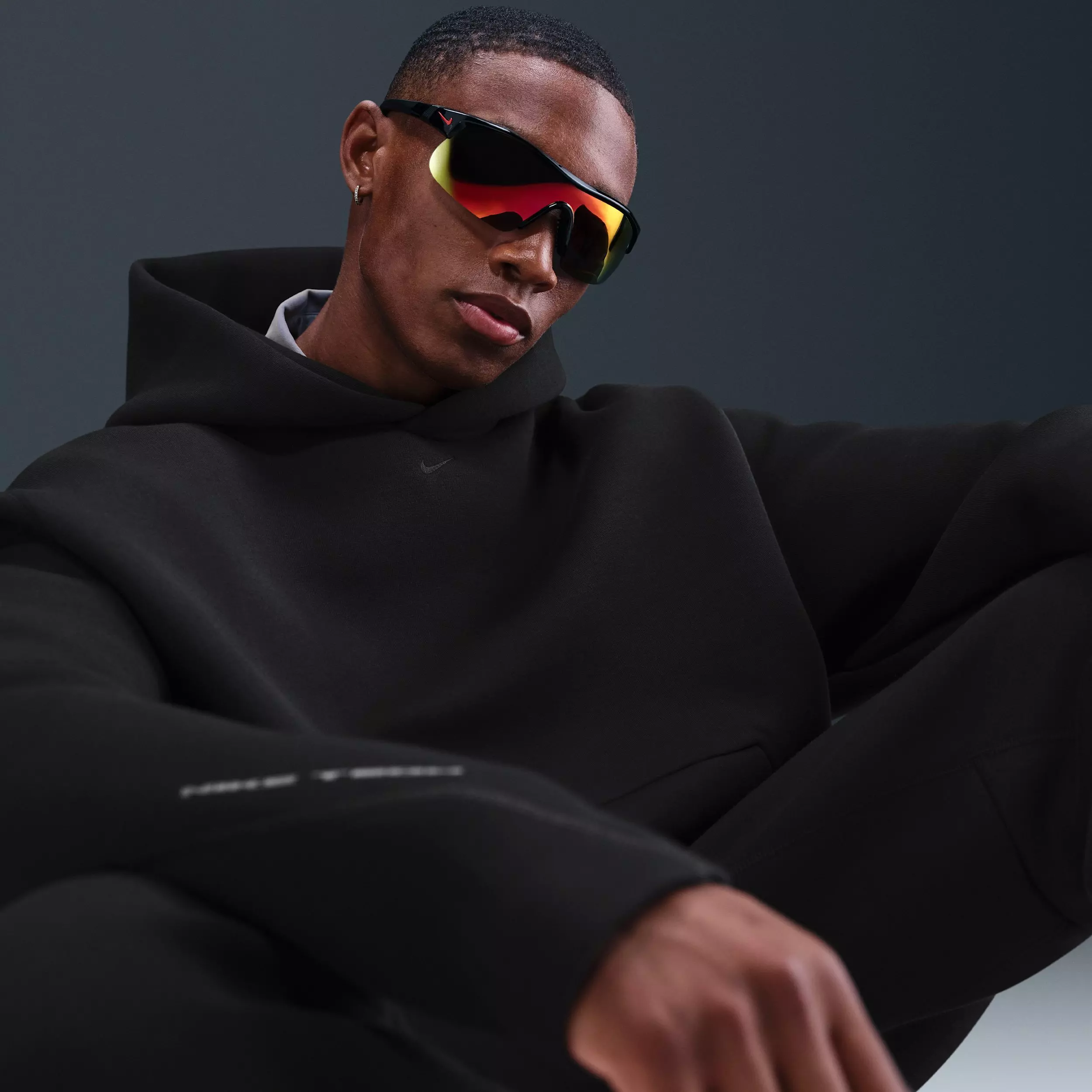 Nike Men's Tech Fleece Oversized Hoodie - Black - BLACK