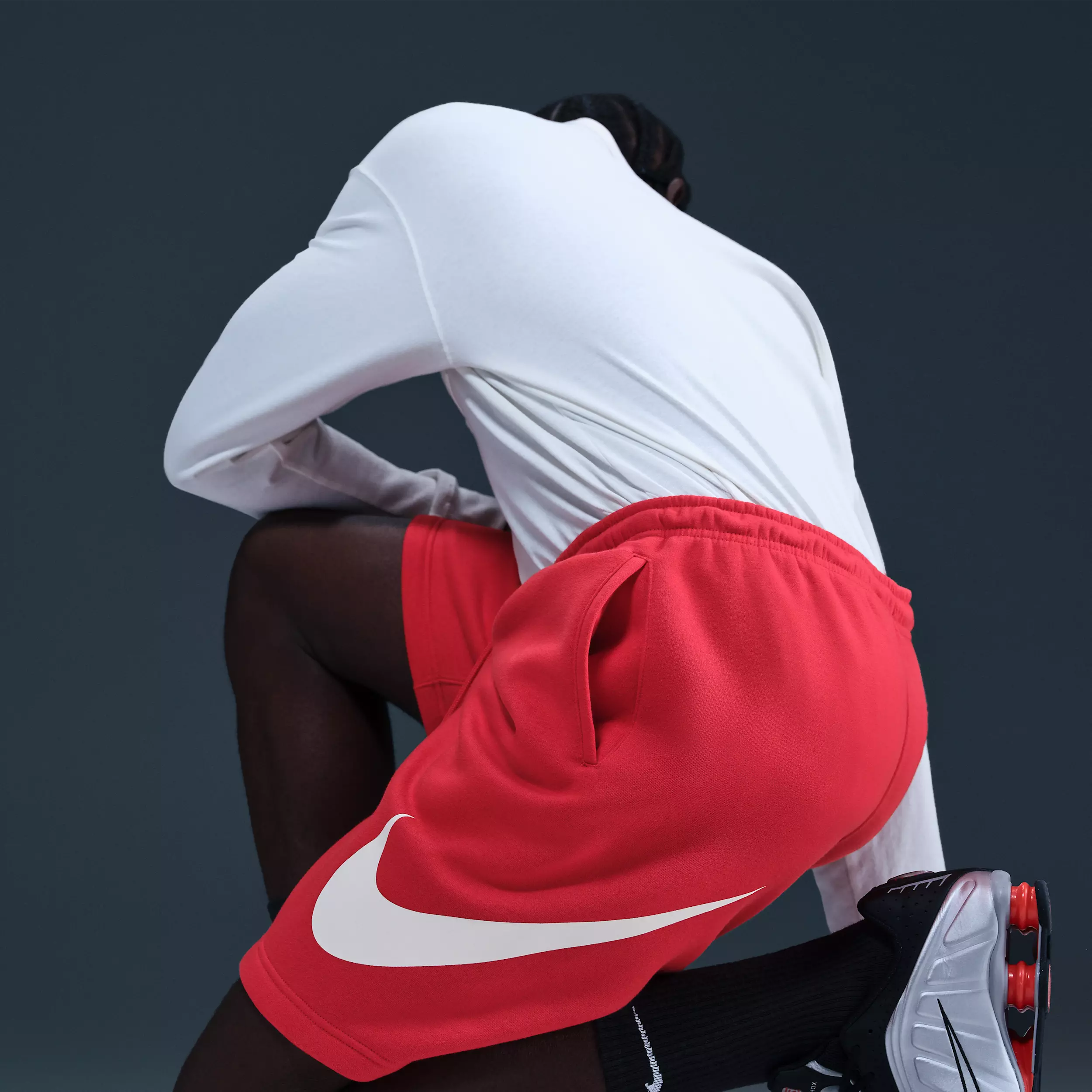 Nike Men's Club BB Graphic Fleece Shorts - RED