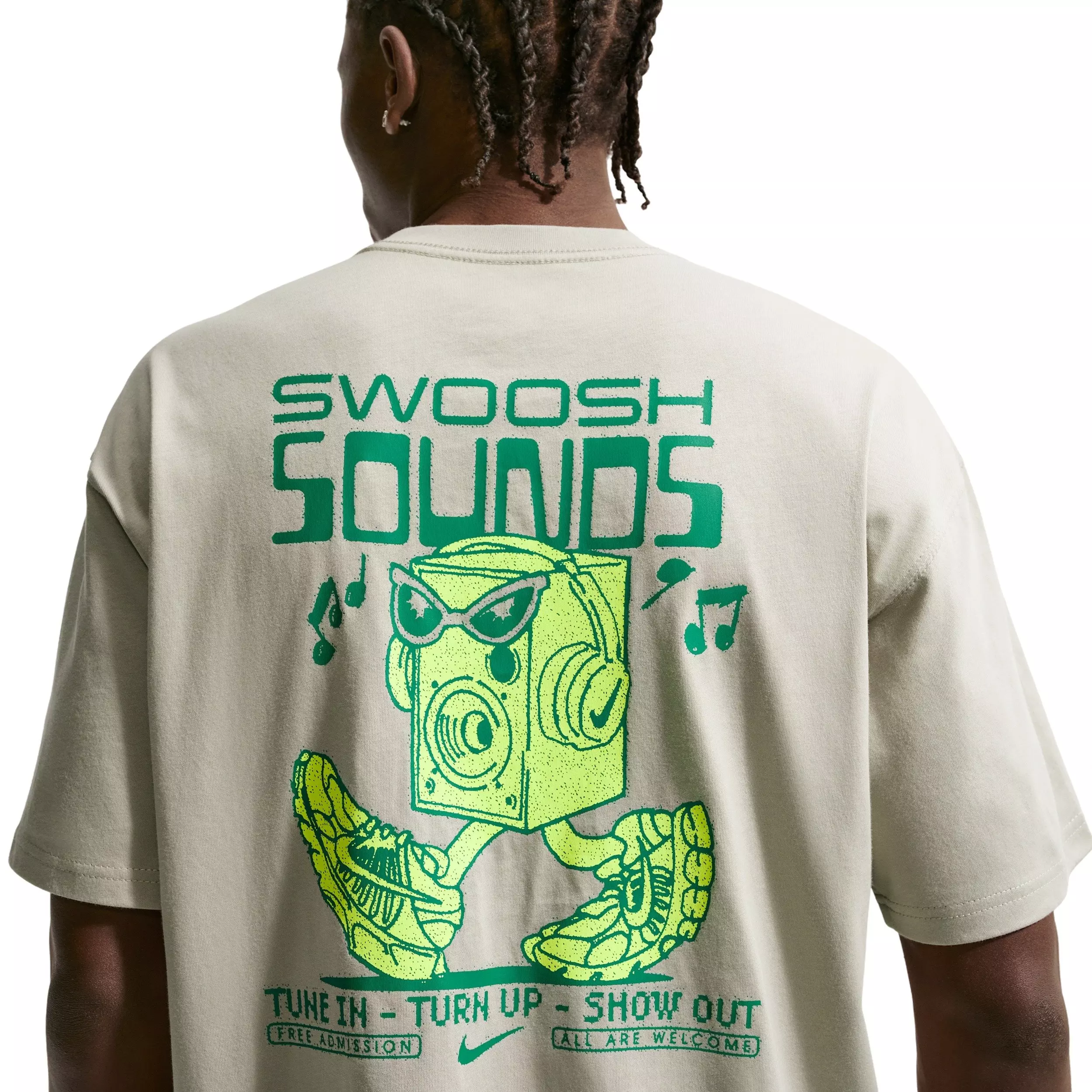 Nike Men's Sportswear Swoosh Sound T-Shirt - GREEN