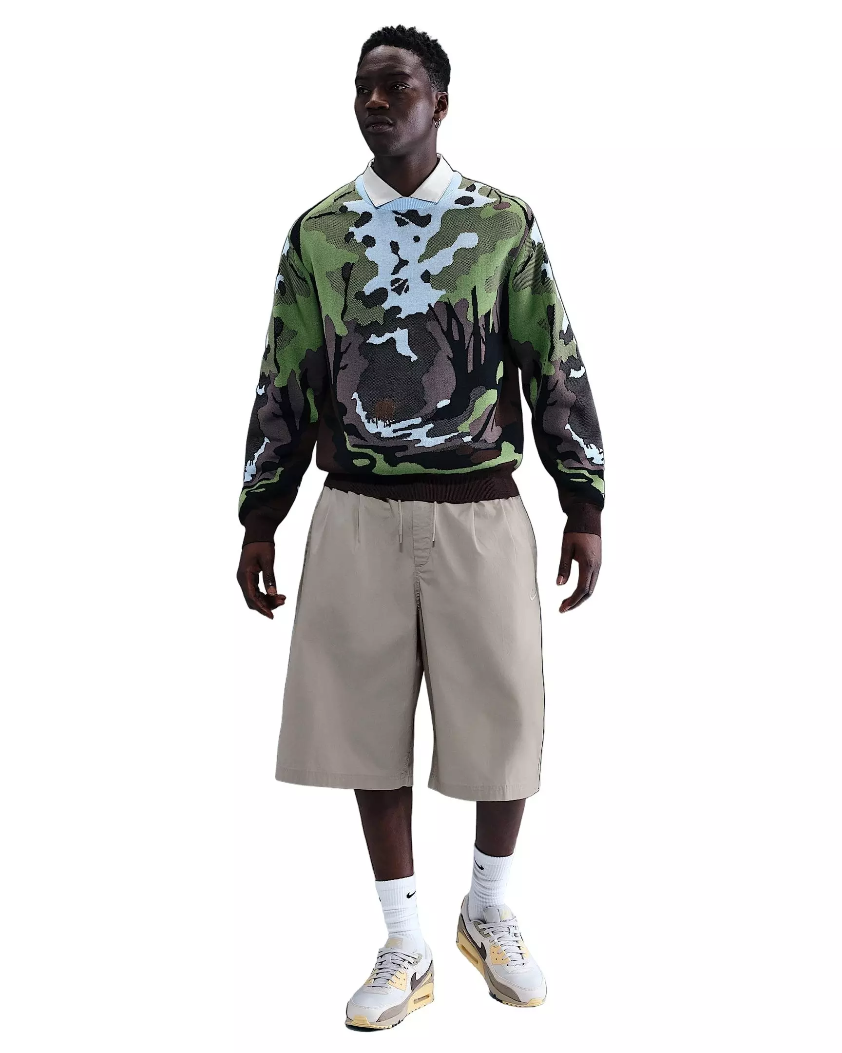 Nike Men's Club Seoul OS Shorts - GREY