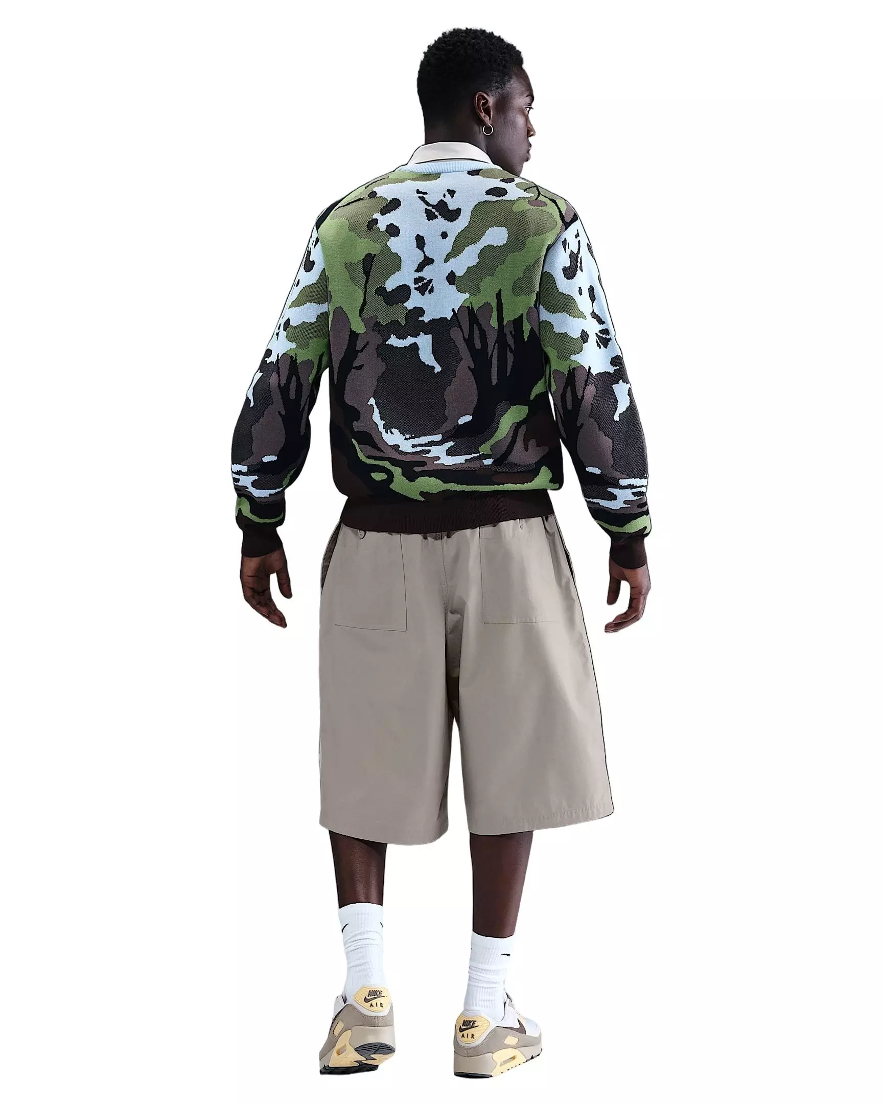 Nike Men's Club Seoul OS Shorts - GREY