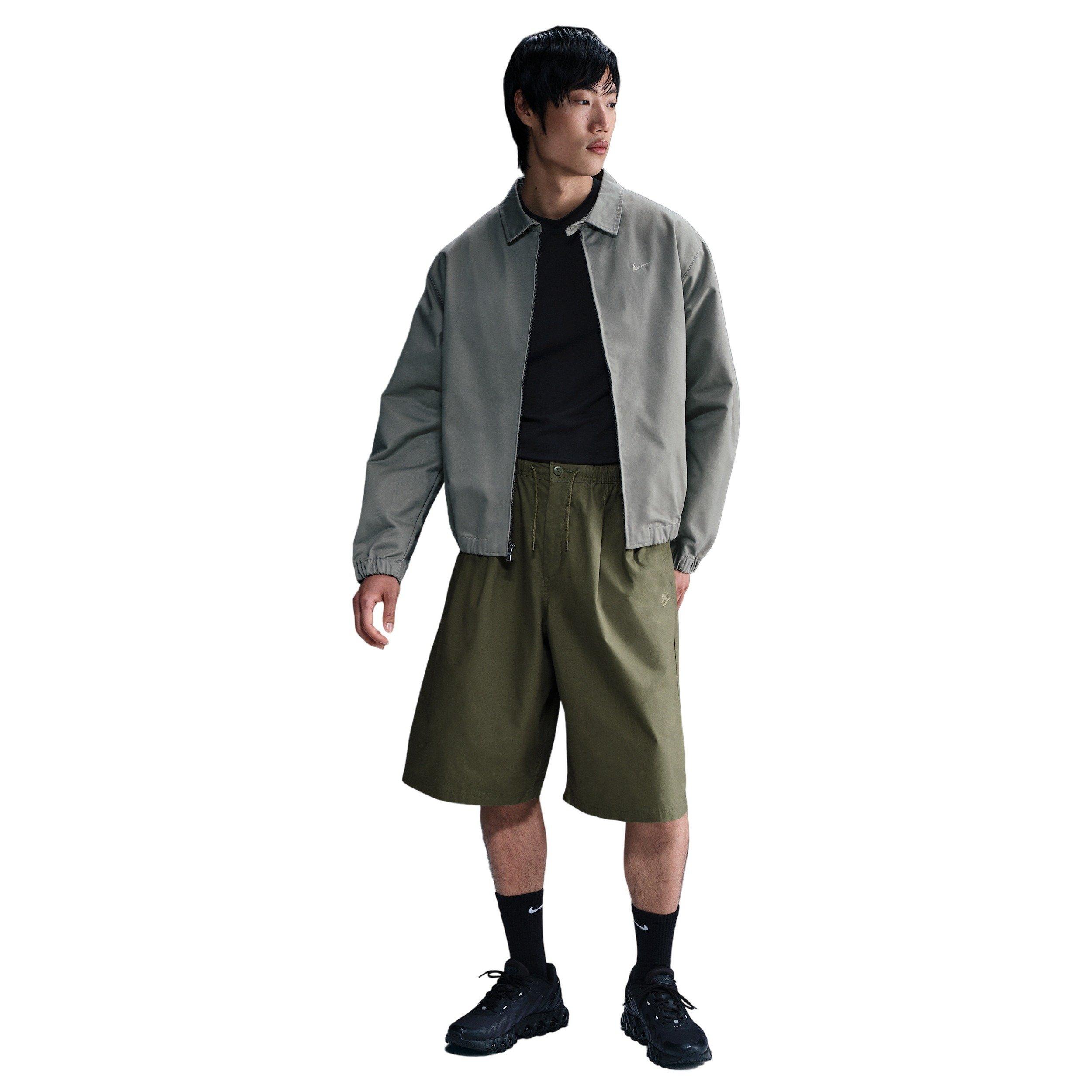 Nike Men's Club Seoul OS Shorts - GREEN Thumbnail View 1