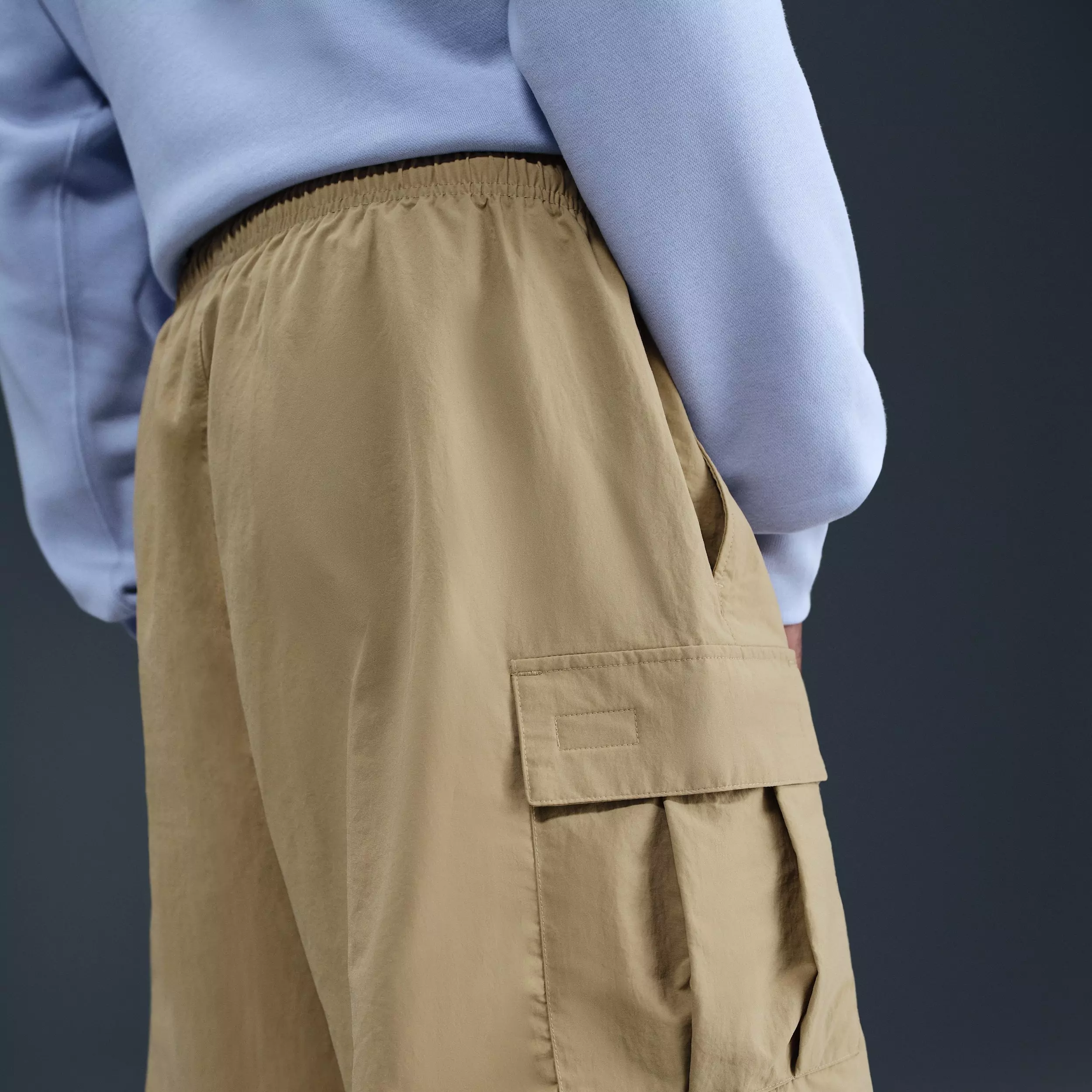 Nike Men's Sportswear Club Utility Shorts - BROWN