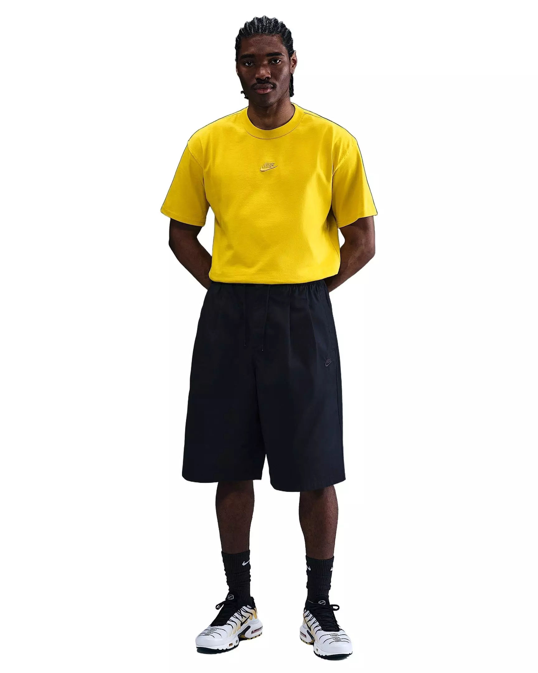 Nike Men's Sportswear Premium Essentials T-Shirt - YELLOW