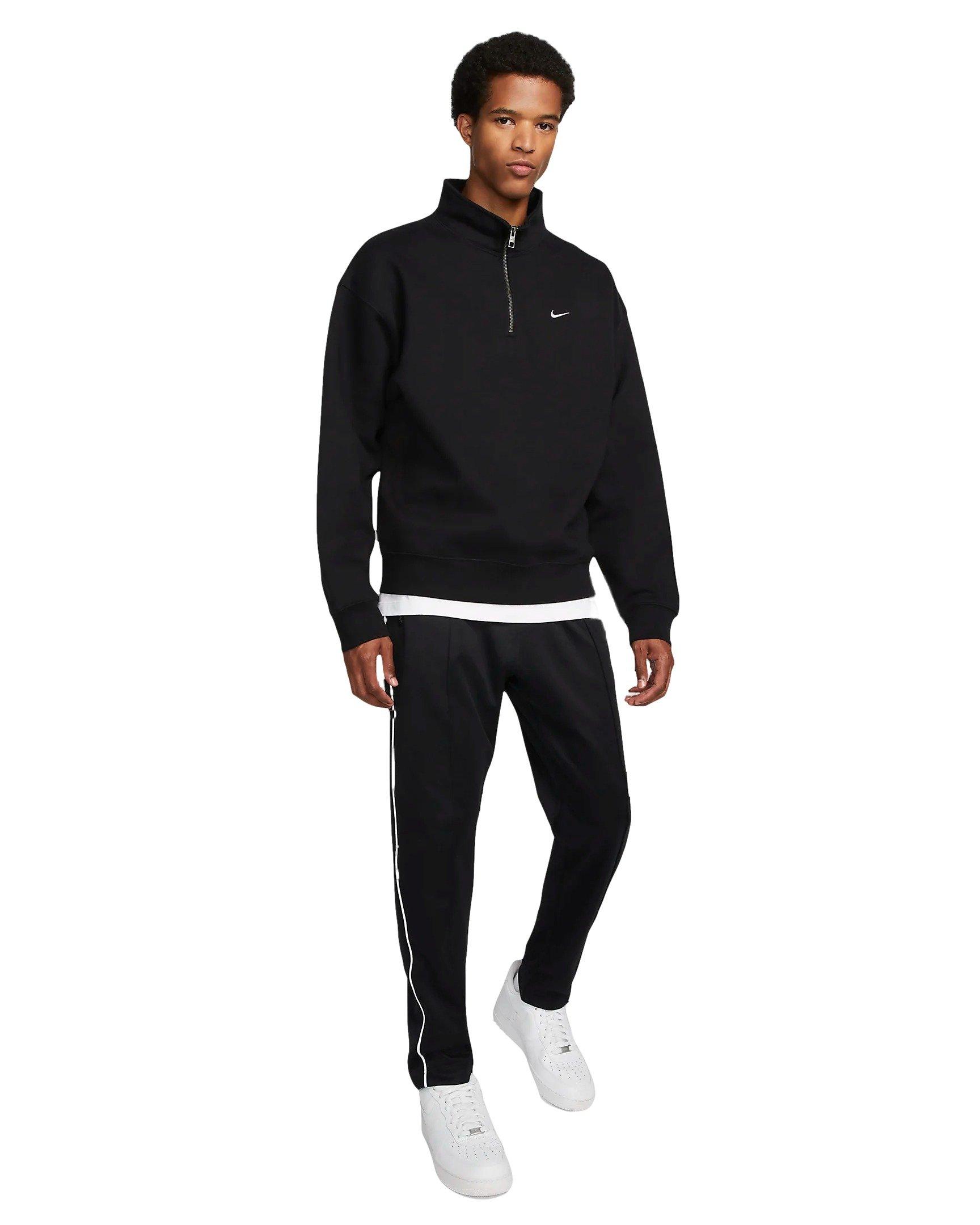 Nike Solo Swoosh Men's 1/4-Zip Top, Black, Medium : : Clothing,  Shoes & Accessories