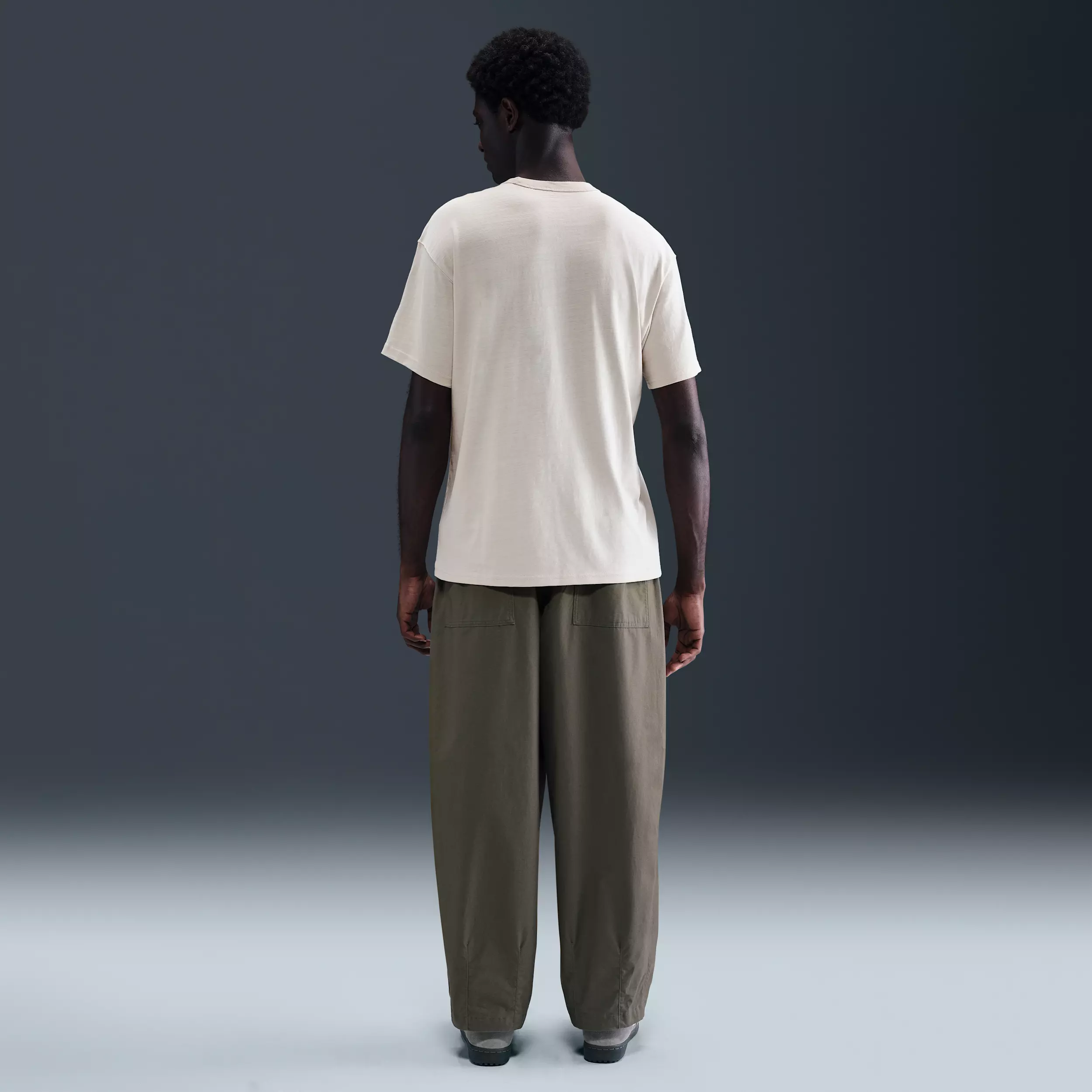 Nike Men's Sportswear Premium Essentials T-Shirt -Lt Bone - LT BONE