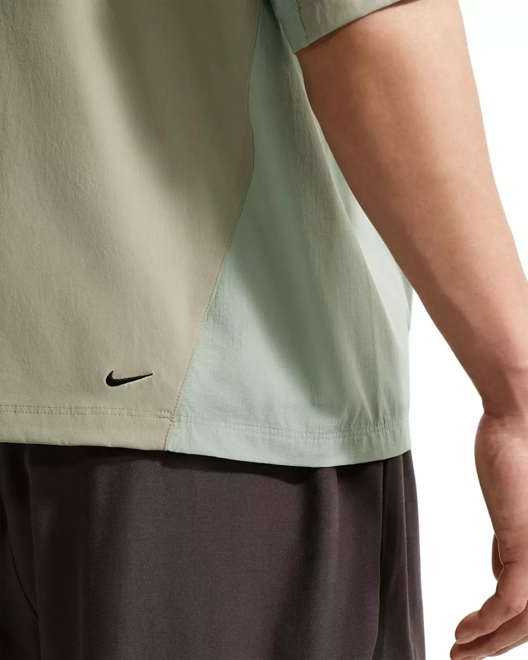 Nike Men's Tech Helios Dri-FIT Short-Sleeve Top - GREEN