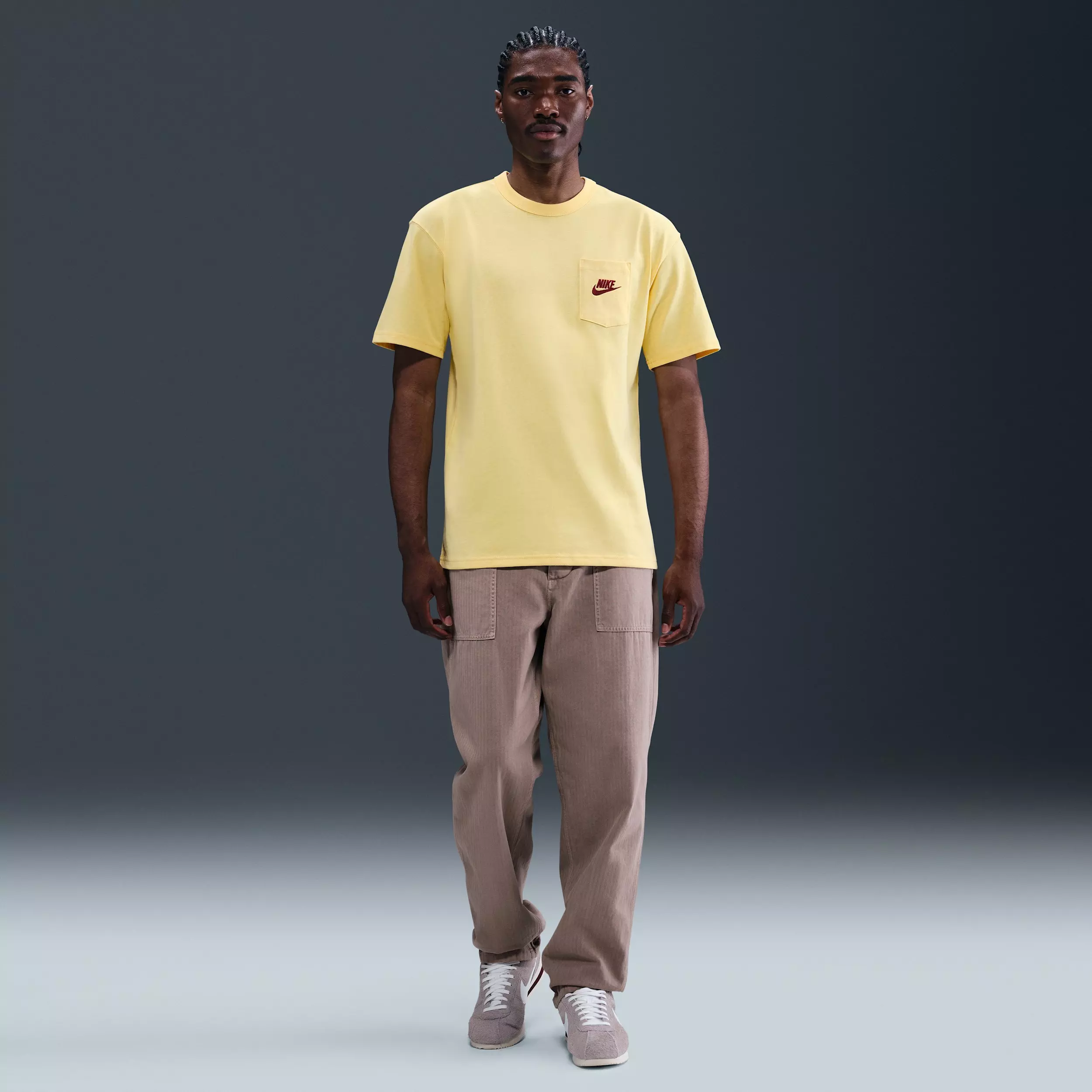 Nike Men's Sportswear Premium essentials T-Shirt -Yellow - YELLOW