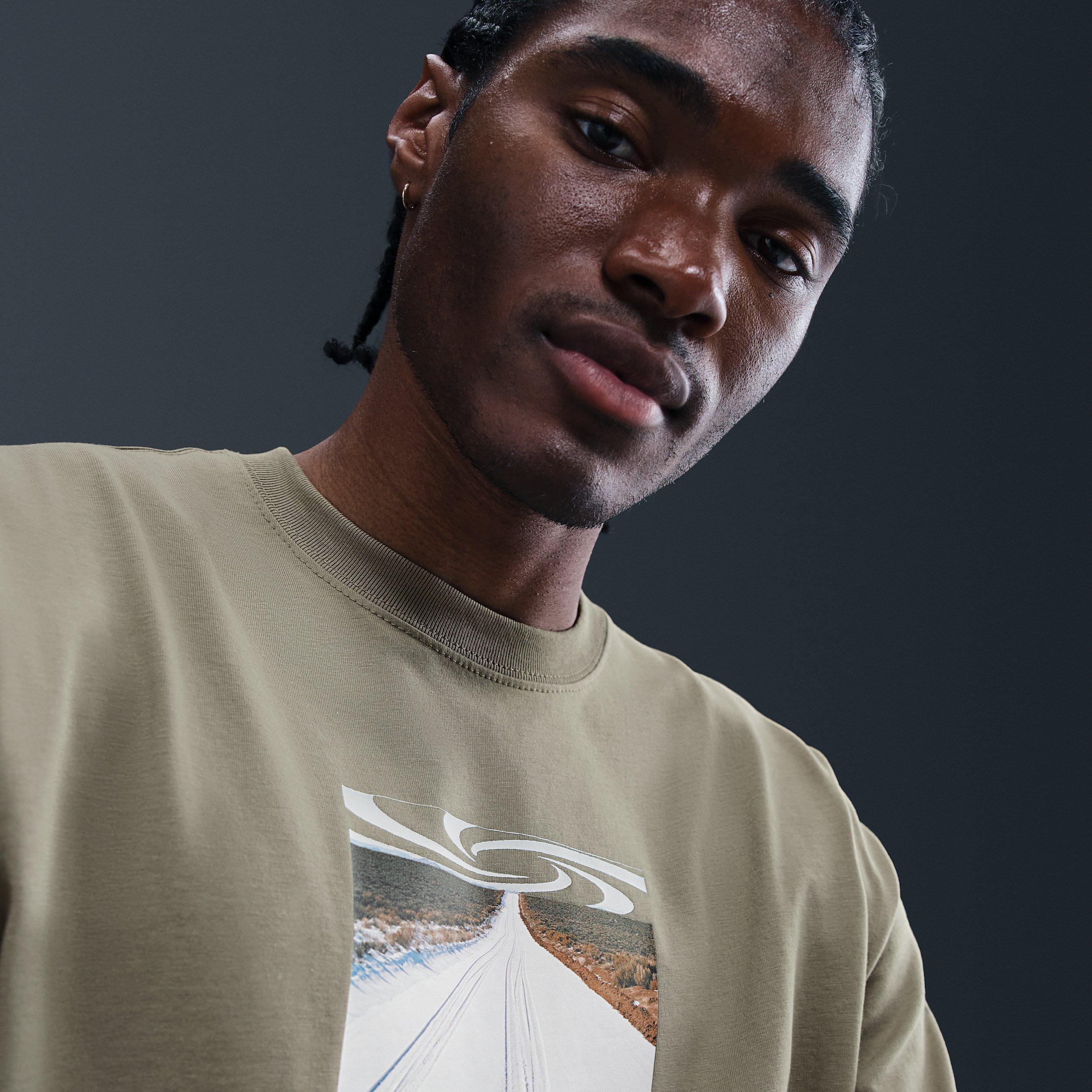 Nike Men's Sportswear Max90 T-Shirt - GREEN Thumbnail View 3