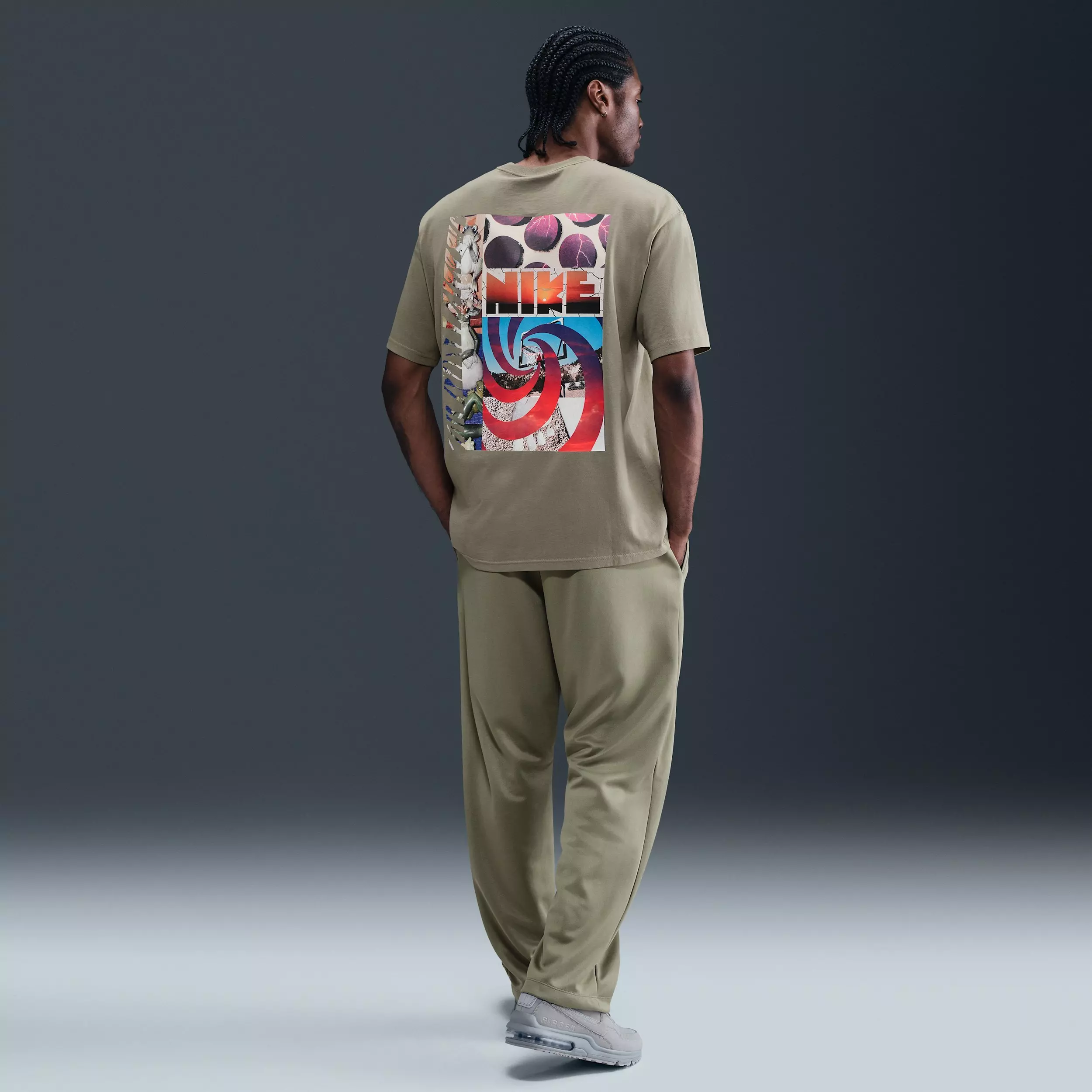 Nike Men's Sportswear Max90 T-Shirt - GREEN