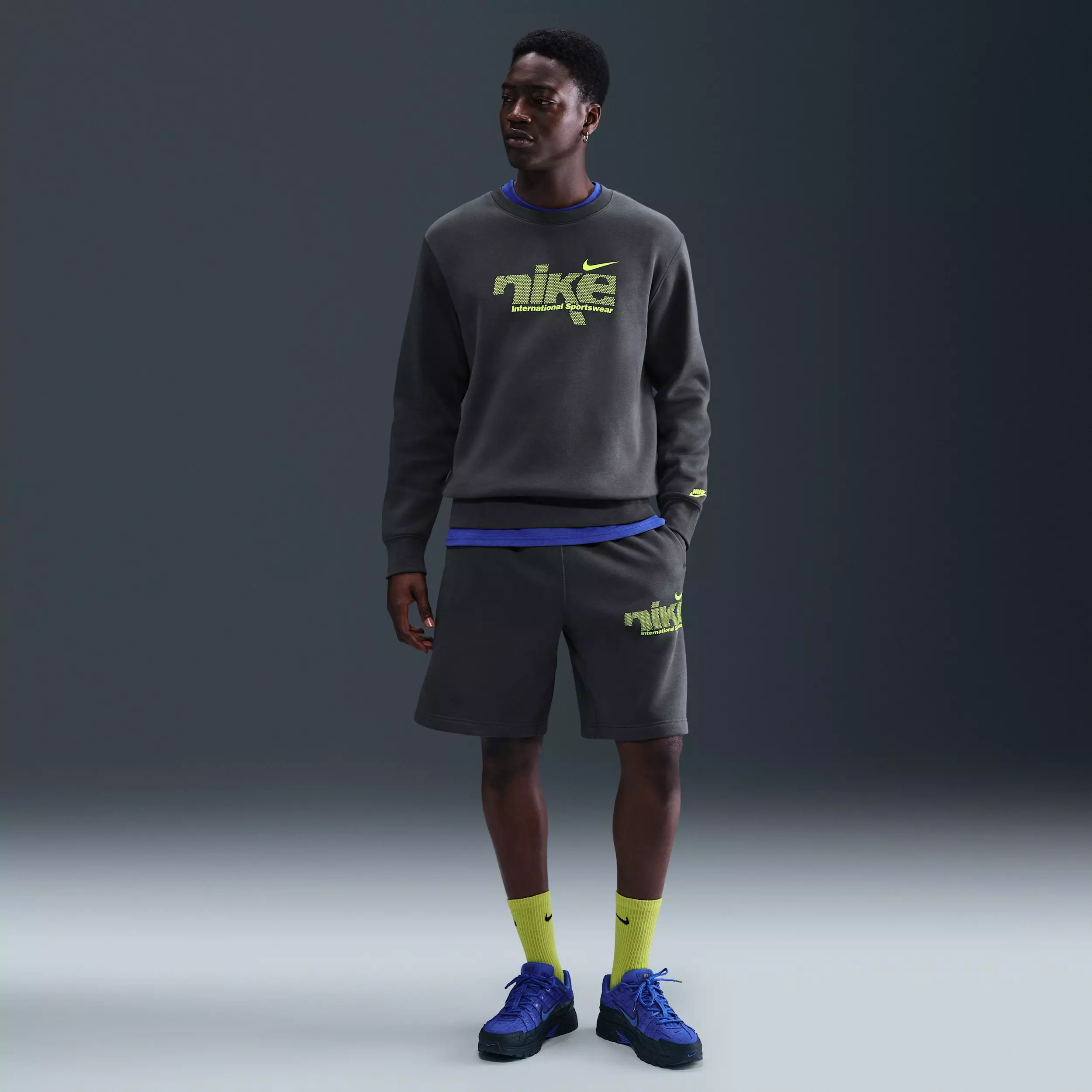 Nike Men's Sportswear Club BB Fleece Swoosh Sport Crew - GREY