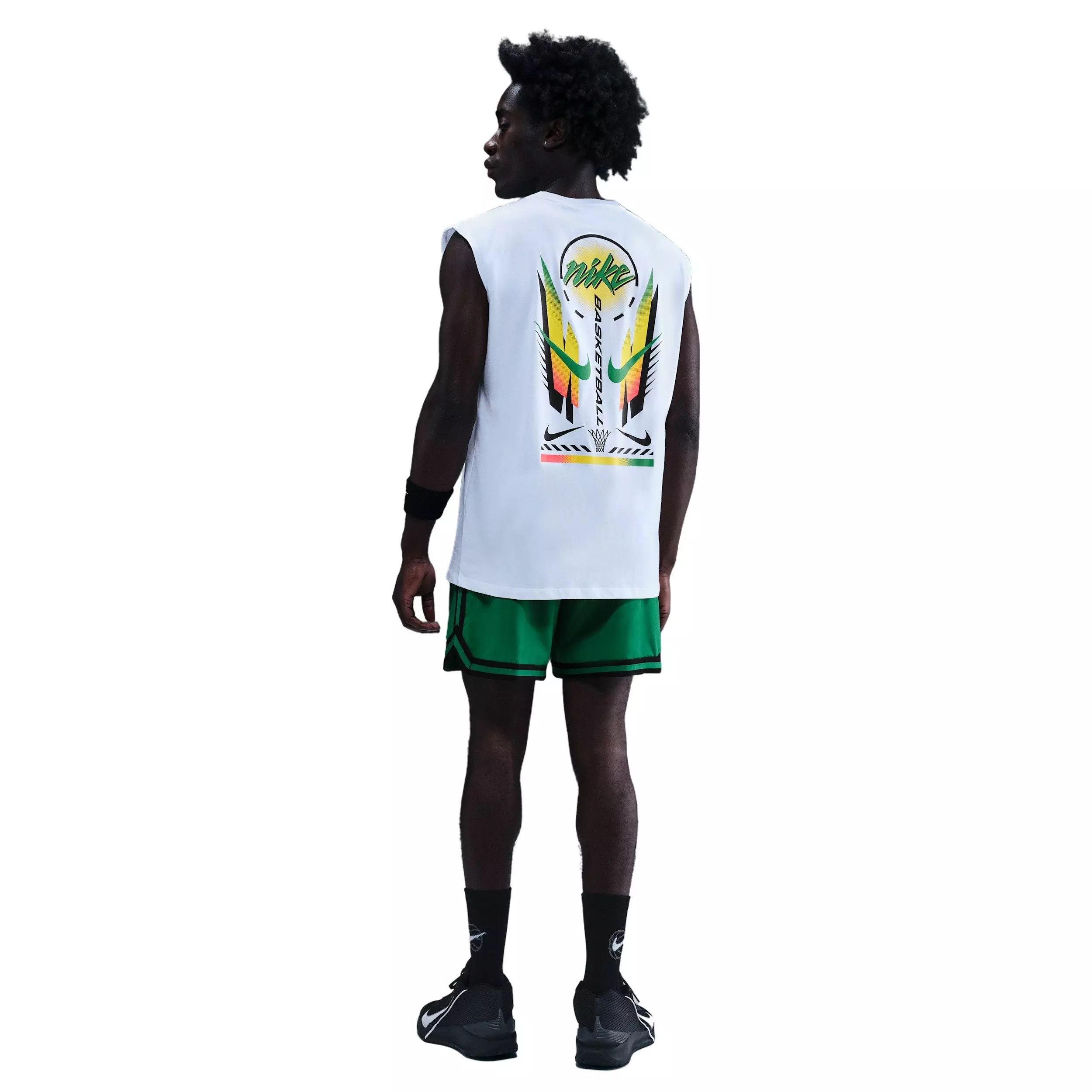 Nike Men's DNA Dri-FIT 6" UV Woven Basketball Shorts -Green - GREEN