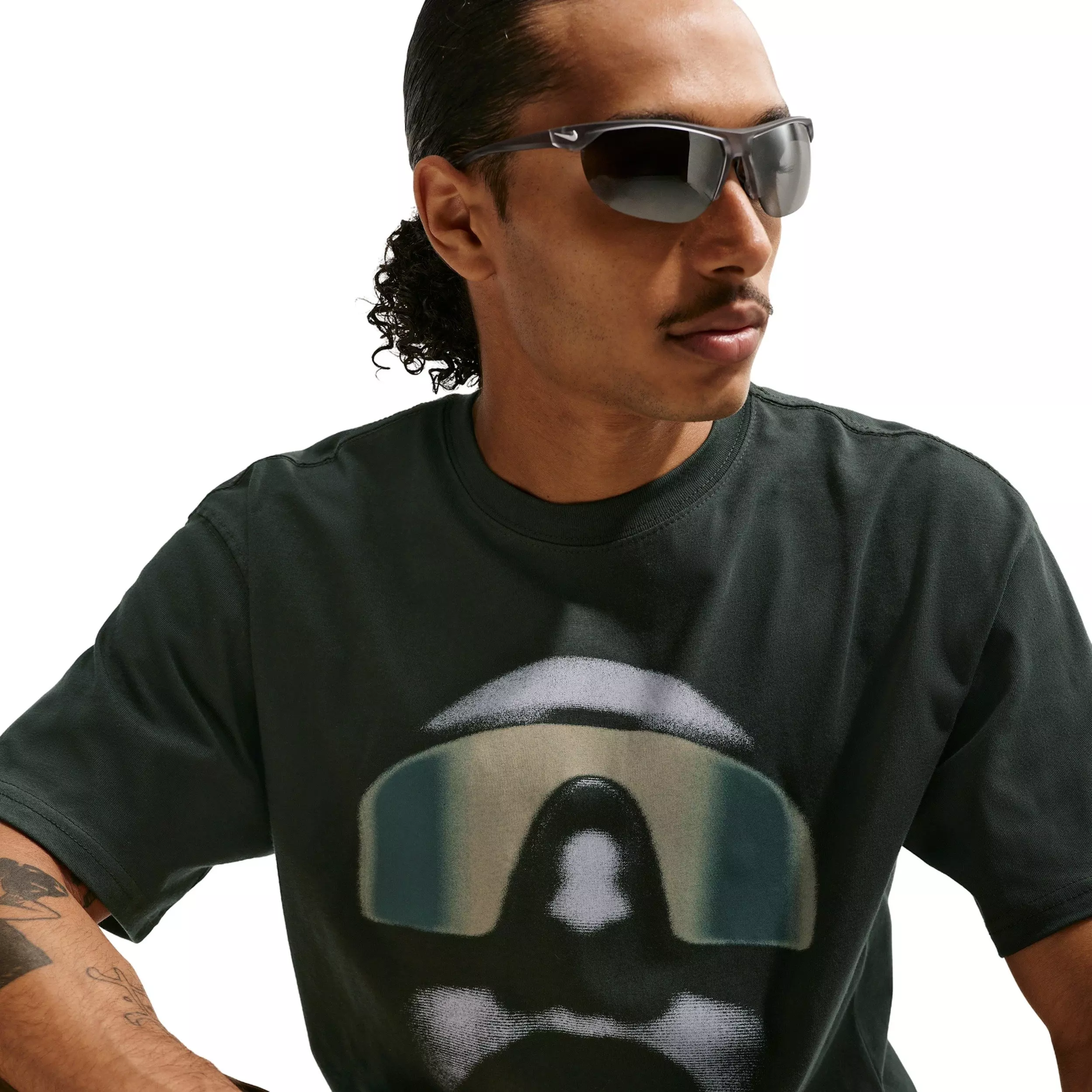 Nike Men's Sportswear Short-Sleeve Max 90 T-Shirt - GREEN