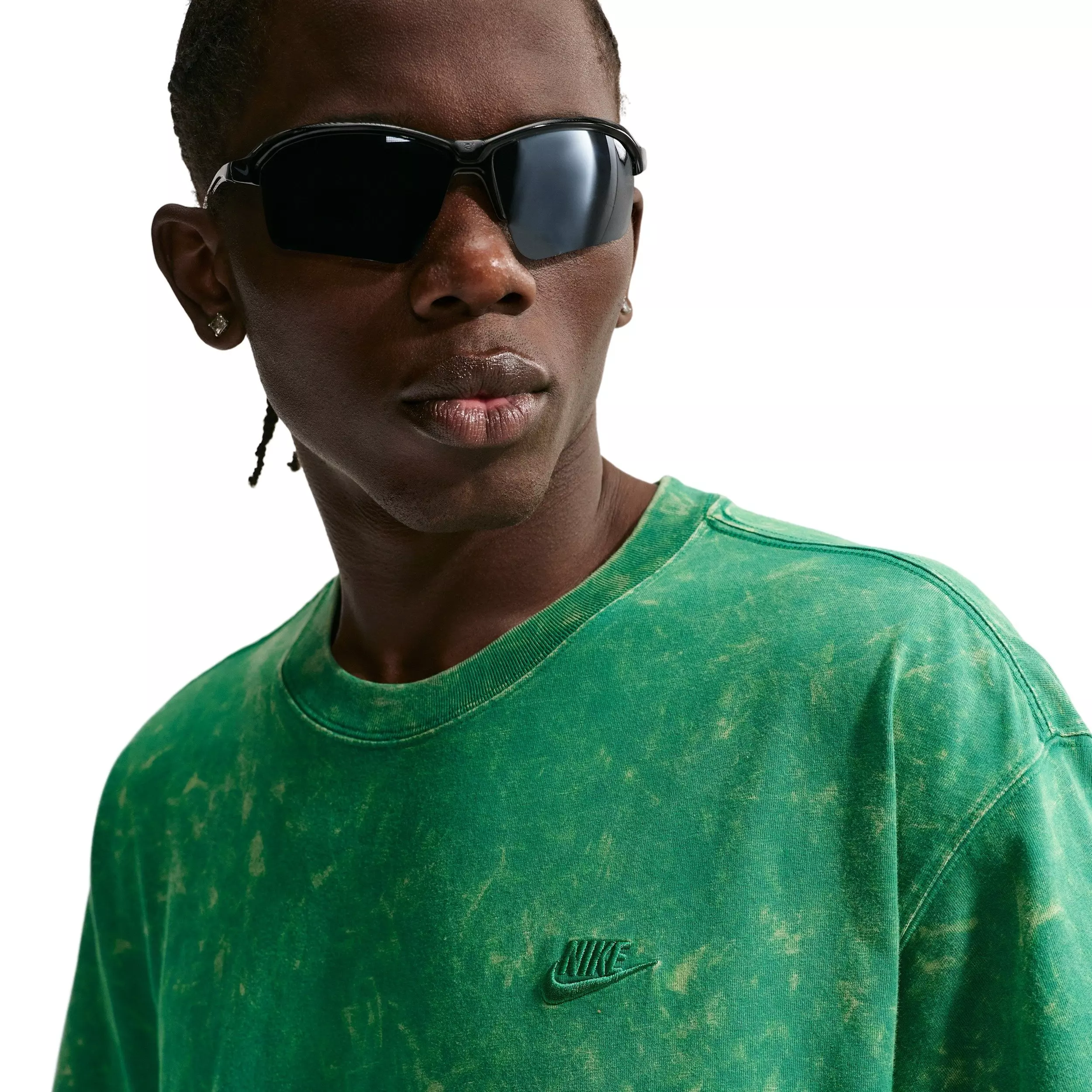 Nike Men's Sportswear Max 90 Short-Sleeve Washed T-Shirt - GREEN