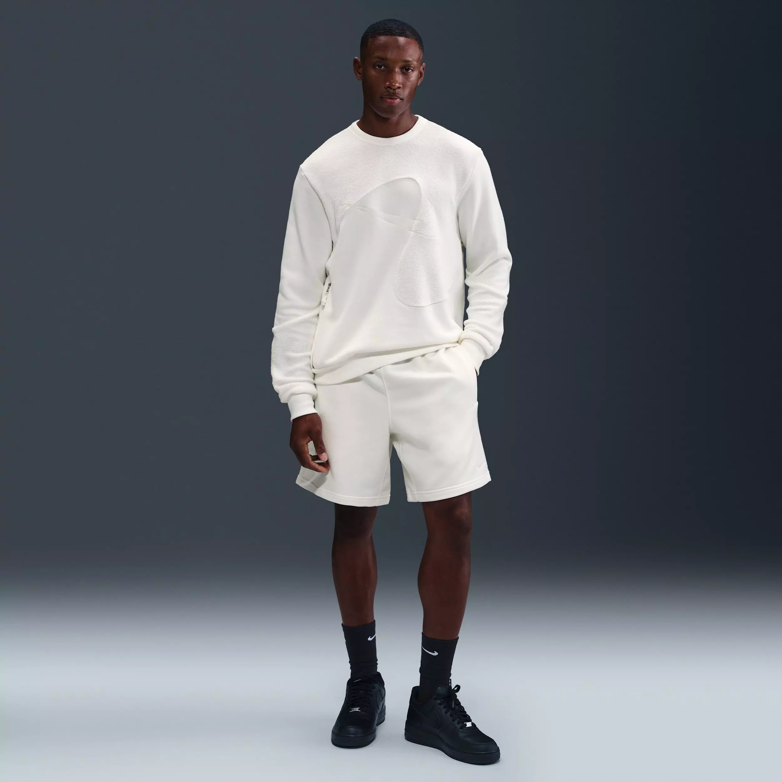 Nike Men's Giannis Standard Issue Basketball Crew - WHITE