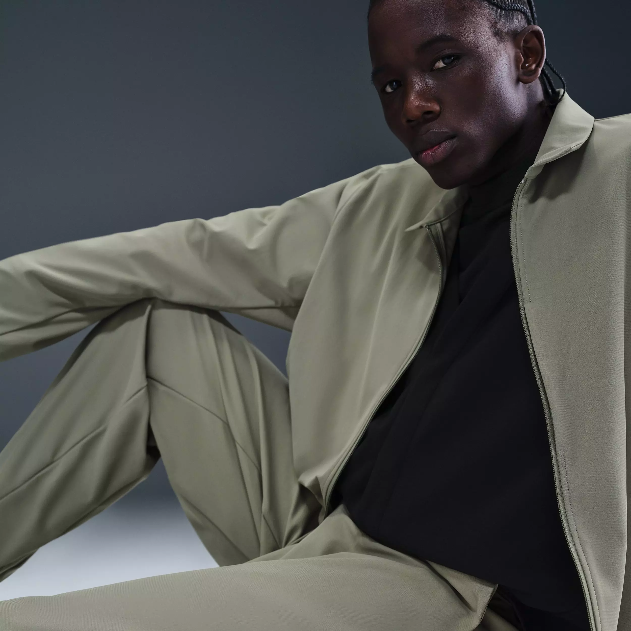 Nike Men's 24.7 PefectStretch Dri-FIT UV Loose-Fit Utility Pants - GREEN