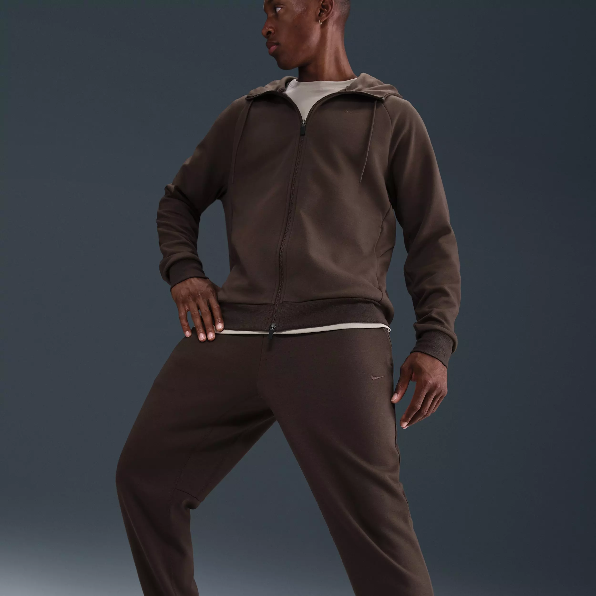 Nike Men's Primary Fleece Dri-FIT UV Performance Tapered Joggers - BROWN