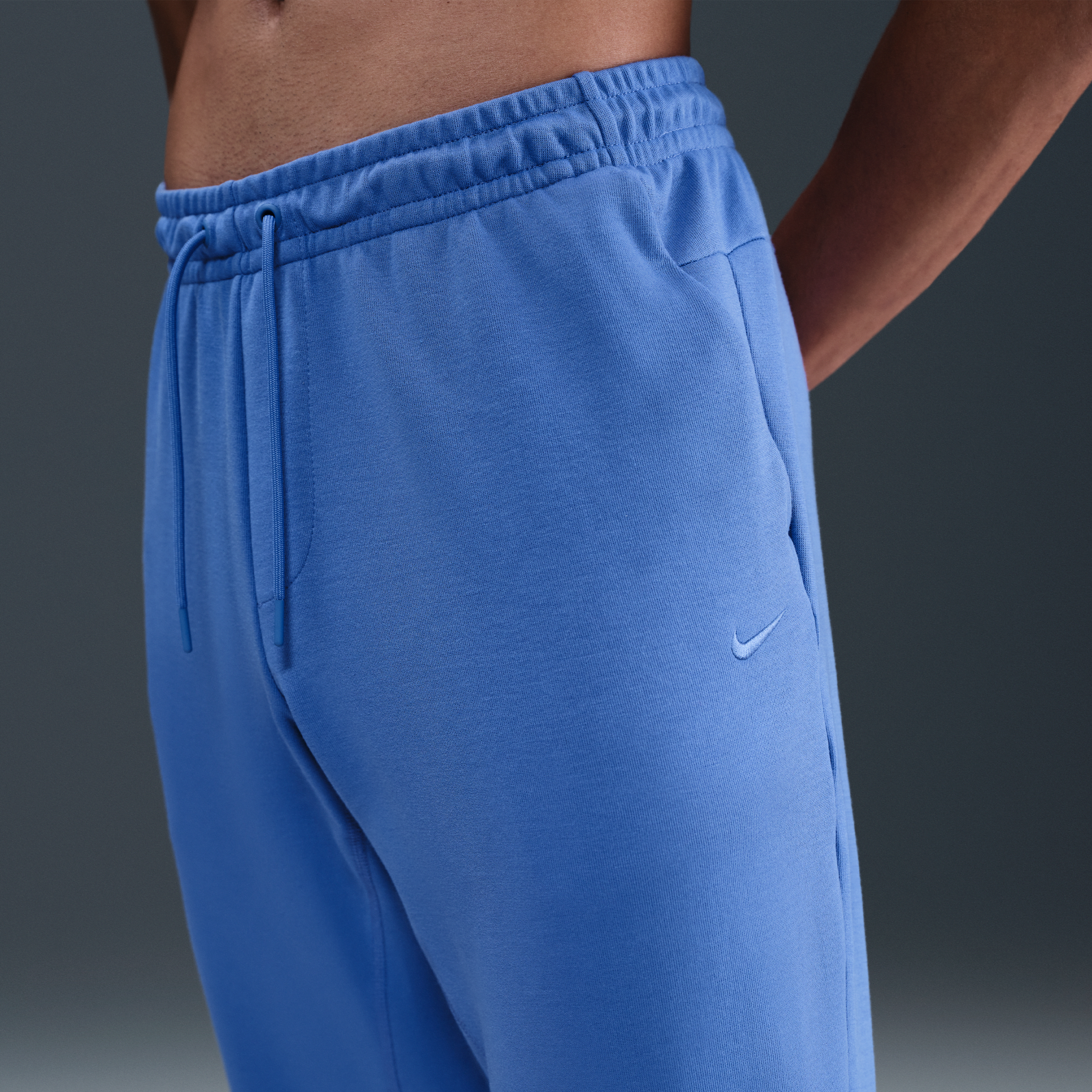 Nike Men's Primary Fleece Dri-FIT UV Performance Joggers - BLUE Thumbnail View 2
