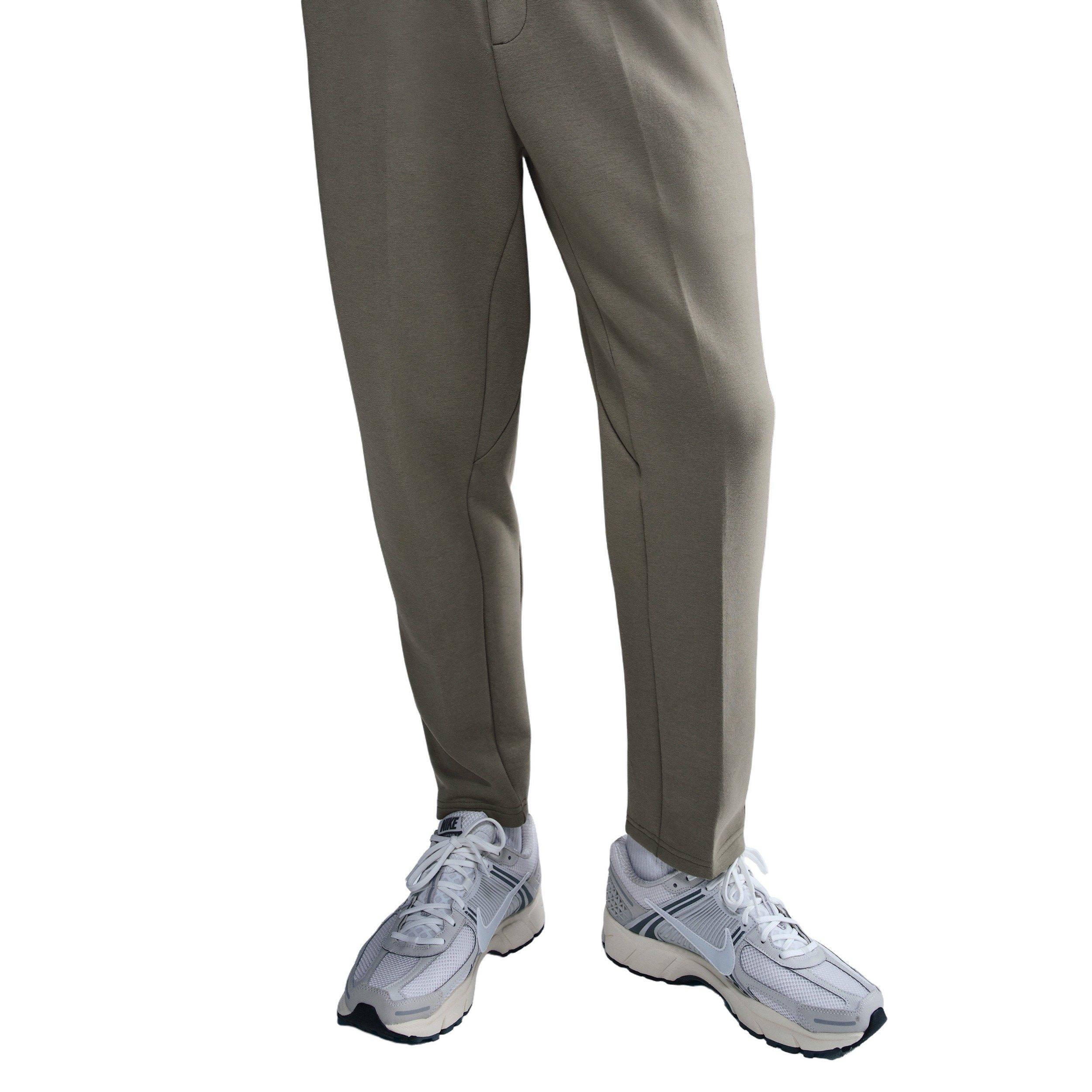 Nike Men's 24.7 ImpossiblySoft Dri-FIT Pants - GREEN Thumbnail View 3