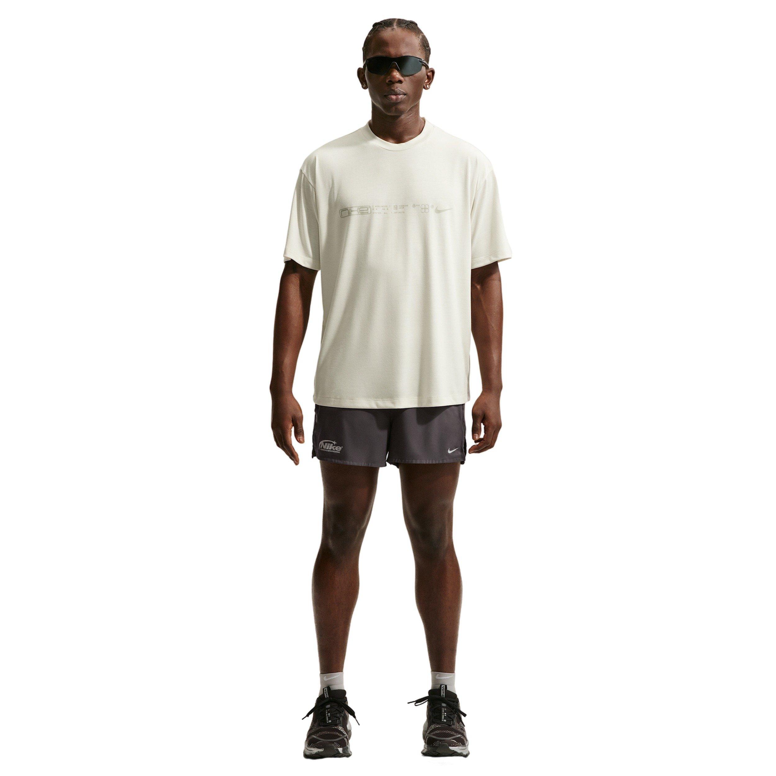 Nike Men's Disrupt Dri-FIT Short-Sleeve Running Top - SAFFRON Thumbnail View 4
