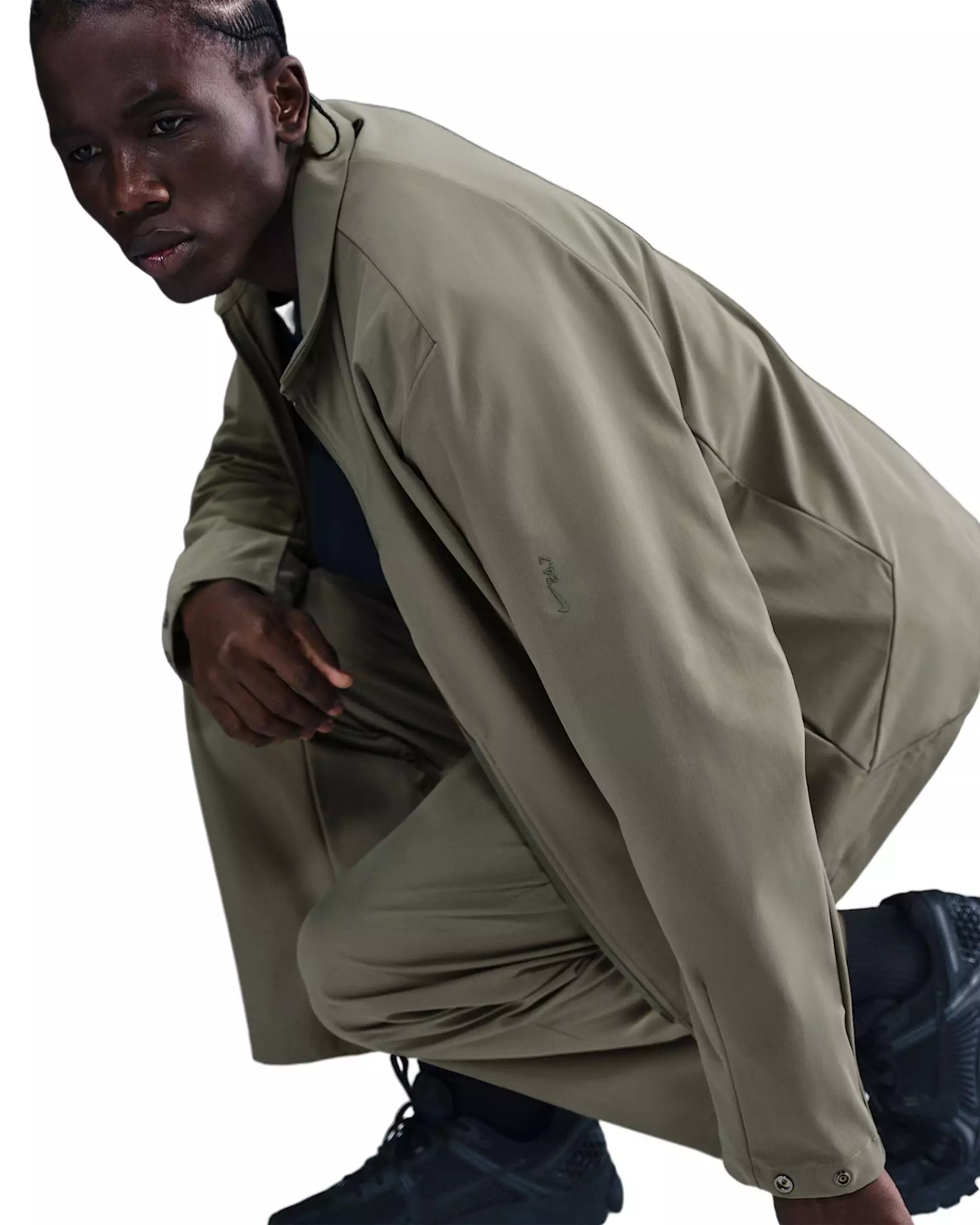 Nike Men's 24.7 PerfectStretch Dri-FIT UV Jacket - GREEN