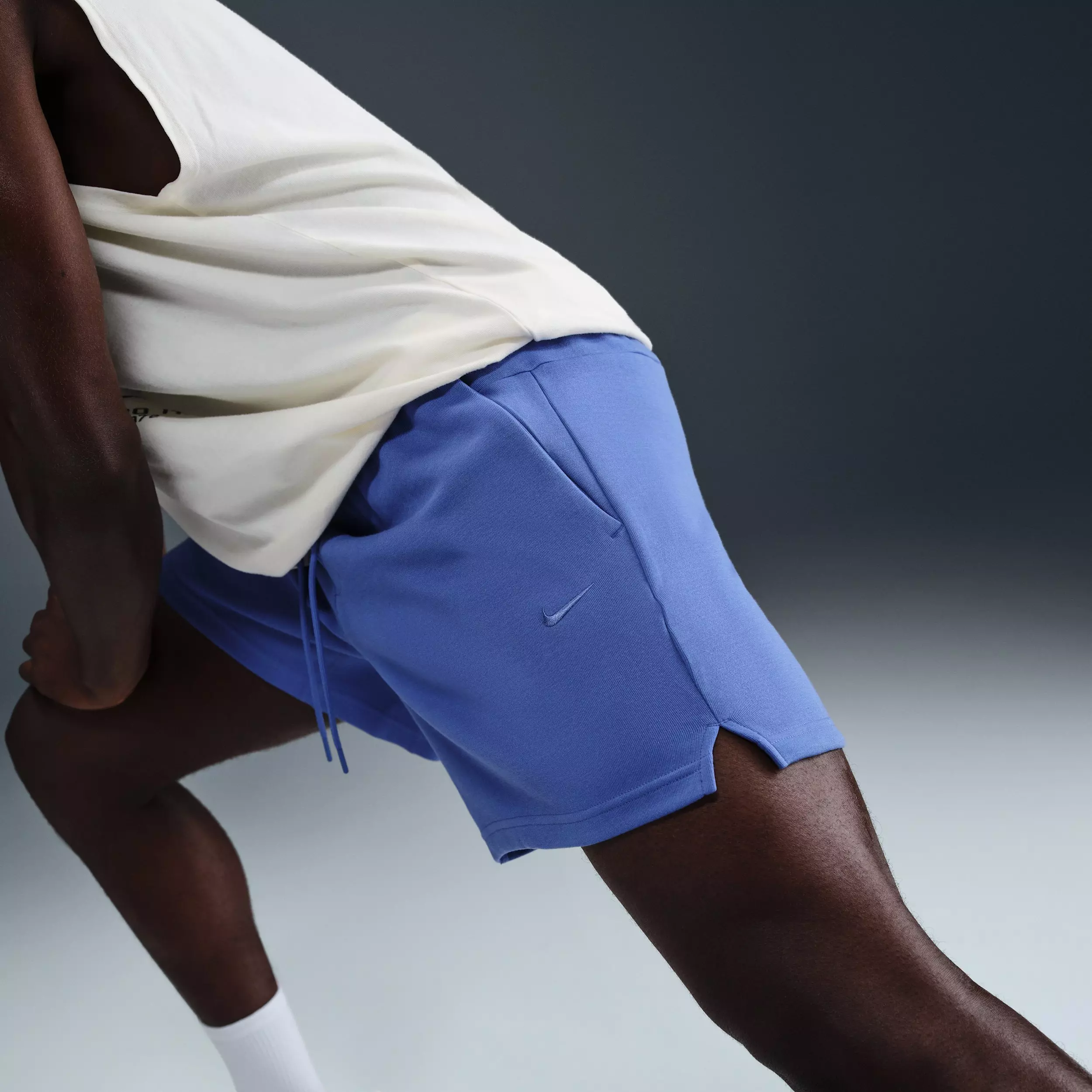 Nike Men's Primary Fleece 7" Dri-FIT Unlined Performance Shorts - BLUE