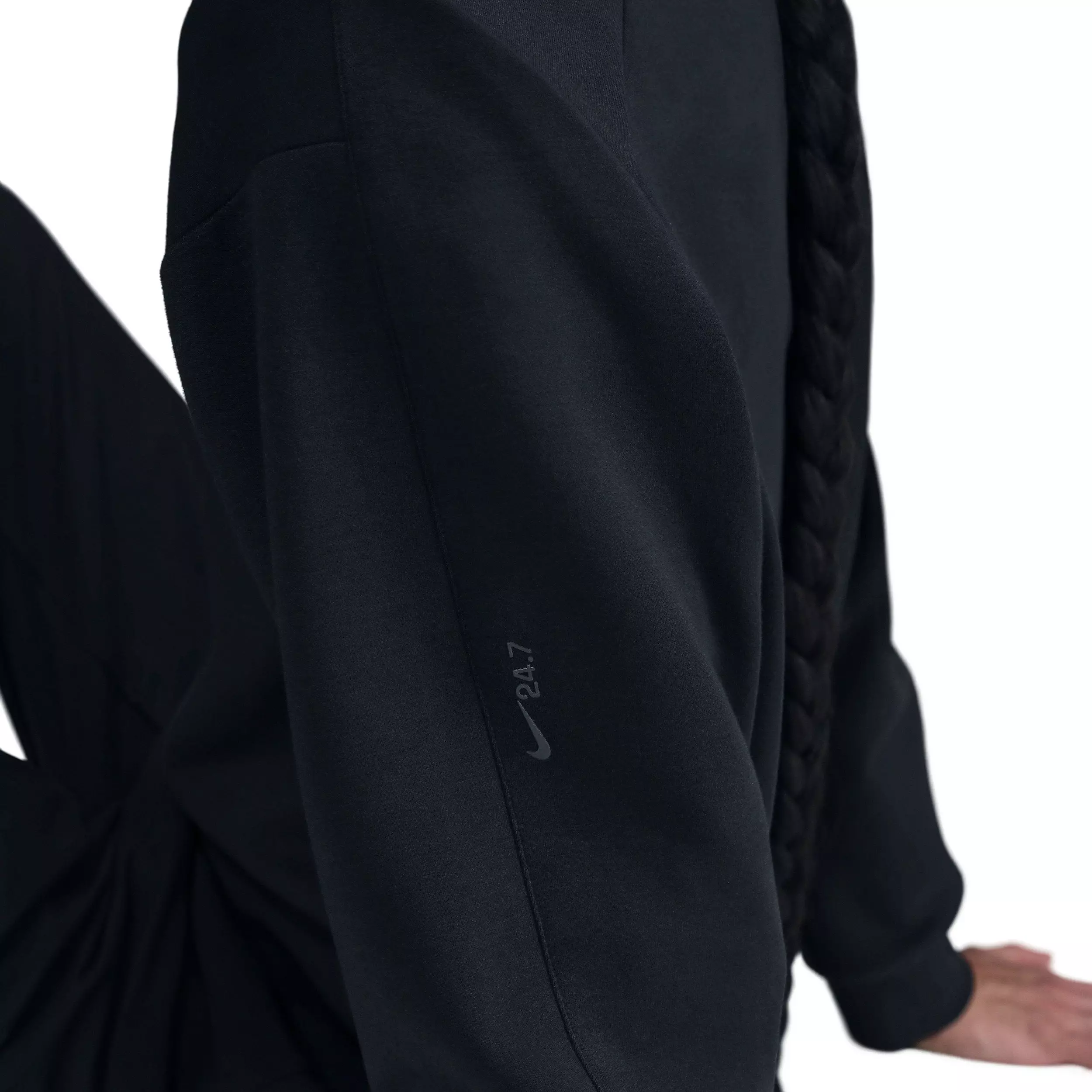 Nike Men's 24.7 ImpossiblySoft Dri-FIT Crew - BLACK