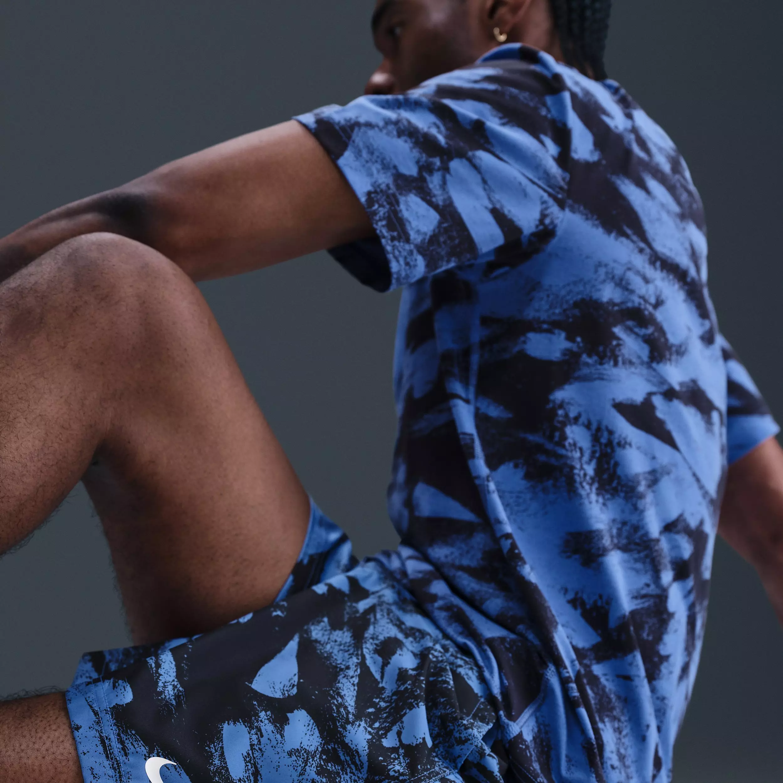 Nike Men's Form Dri-FIT 7" Unlined Versatile Shorts - BLUE