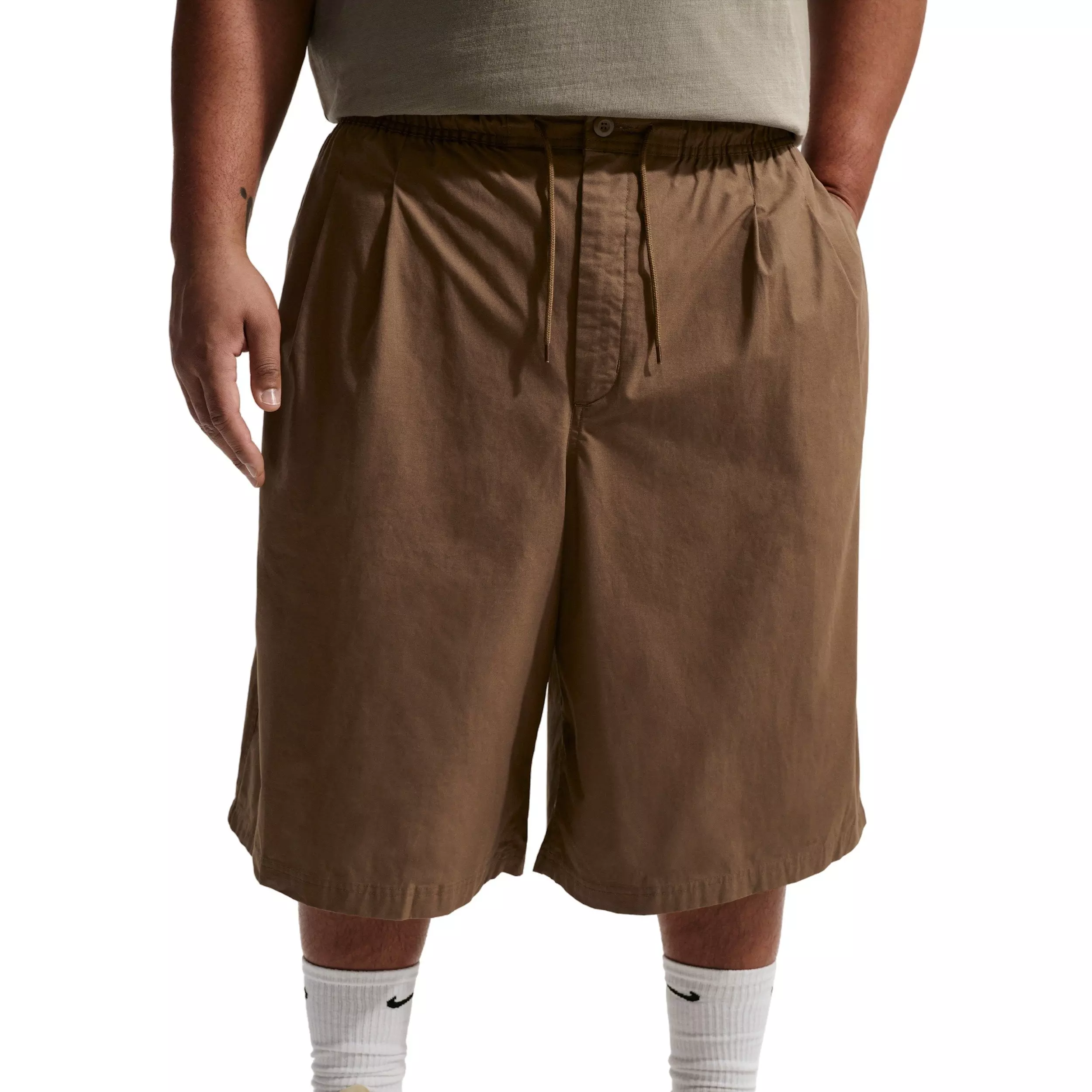 Nike Men's Club Seoul Oversized Shorts - BROWN