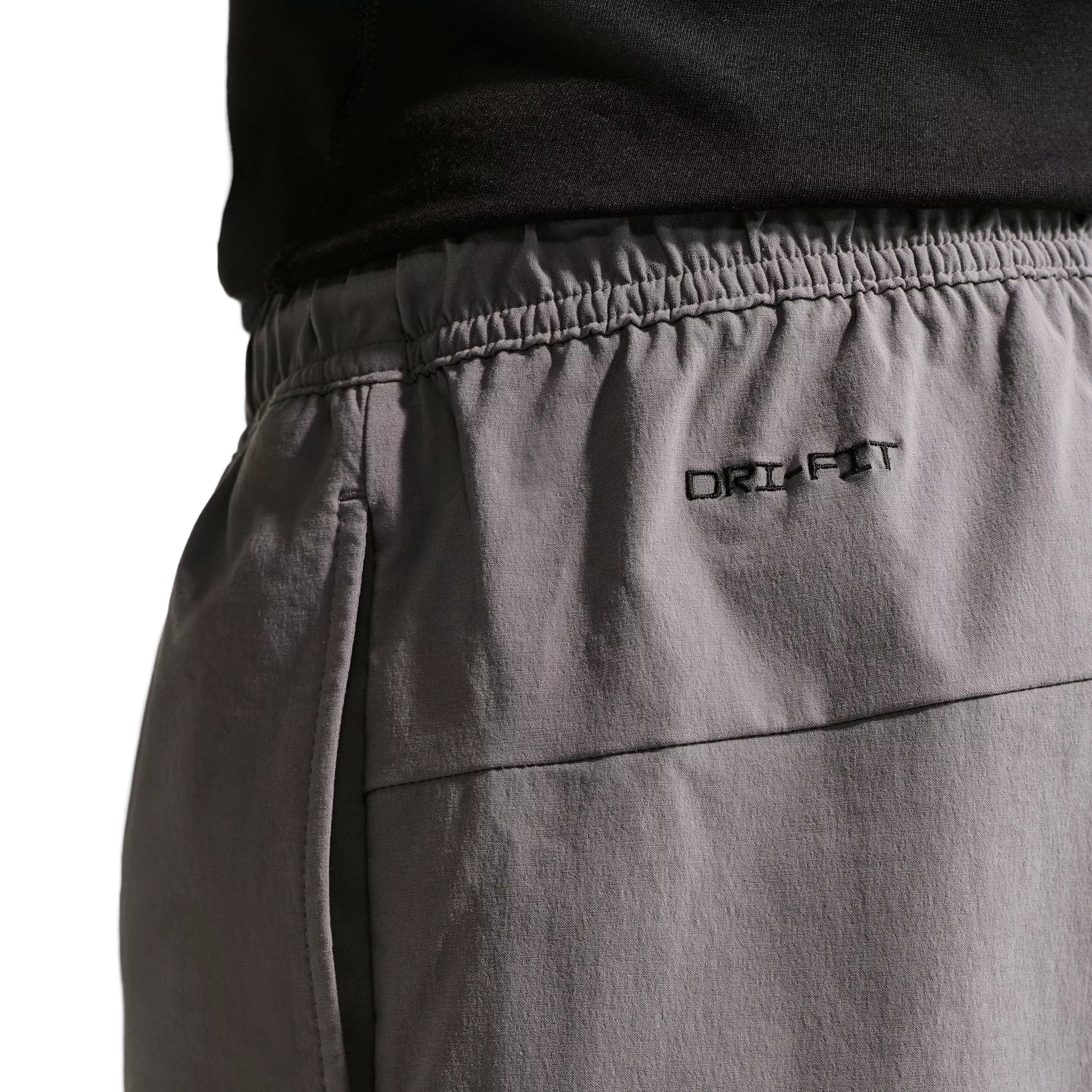 Nike Men's Tech Woven Shorts - GREY