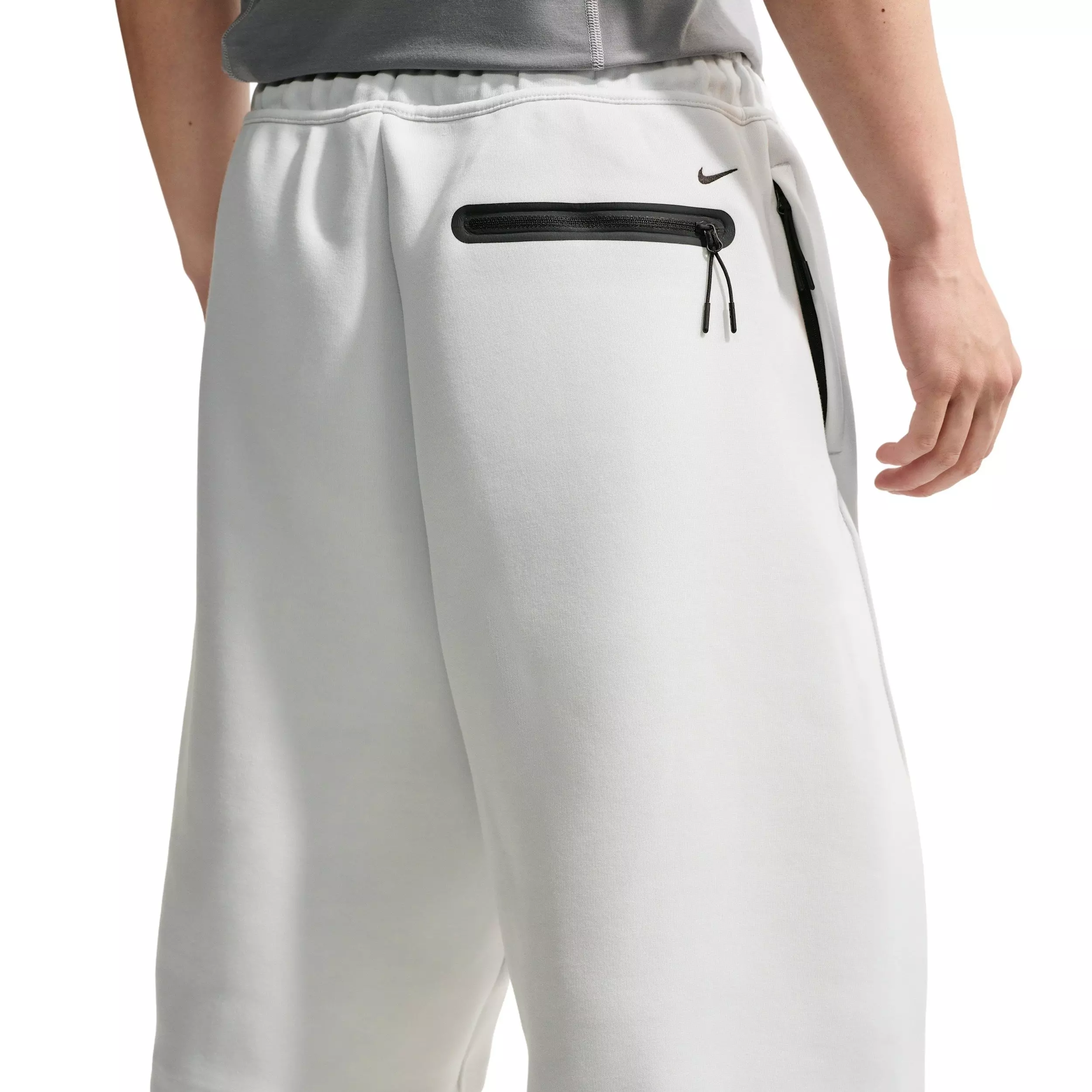 Nike Men's Tech Fleece Oversized Fit Shorts - WHITE