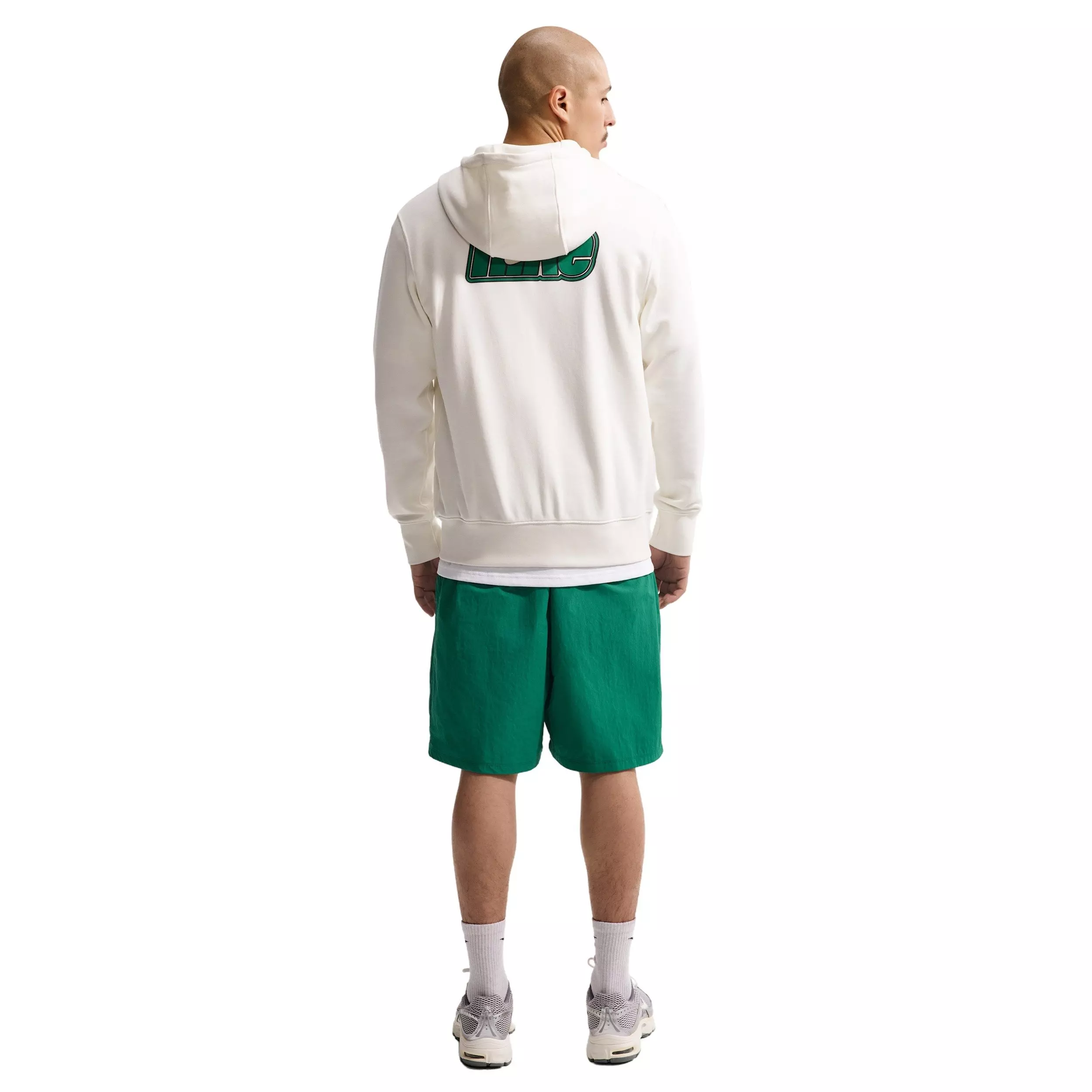 Nike Men's Sportswear Club Sport Shorts - GREEN