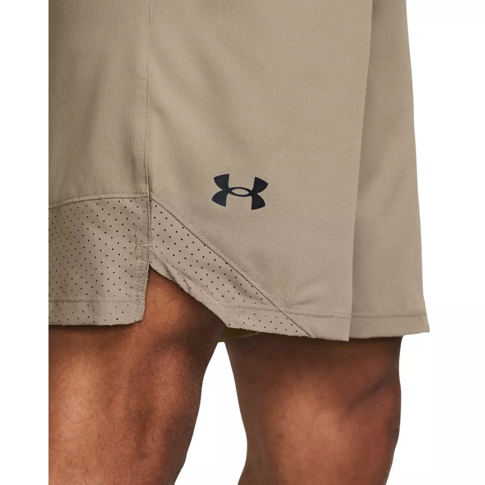 Under Armour Men's Vanish Woven 8in Shorts - TAN