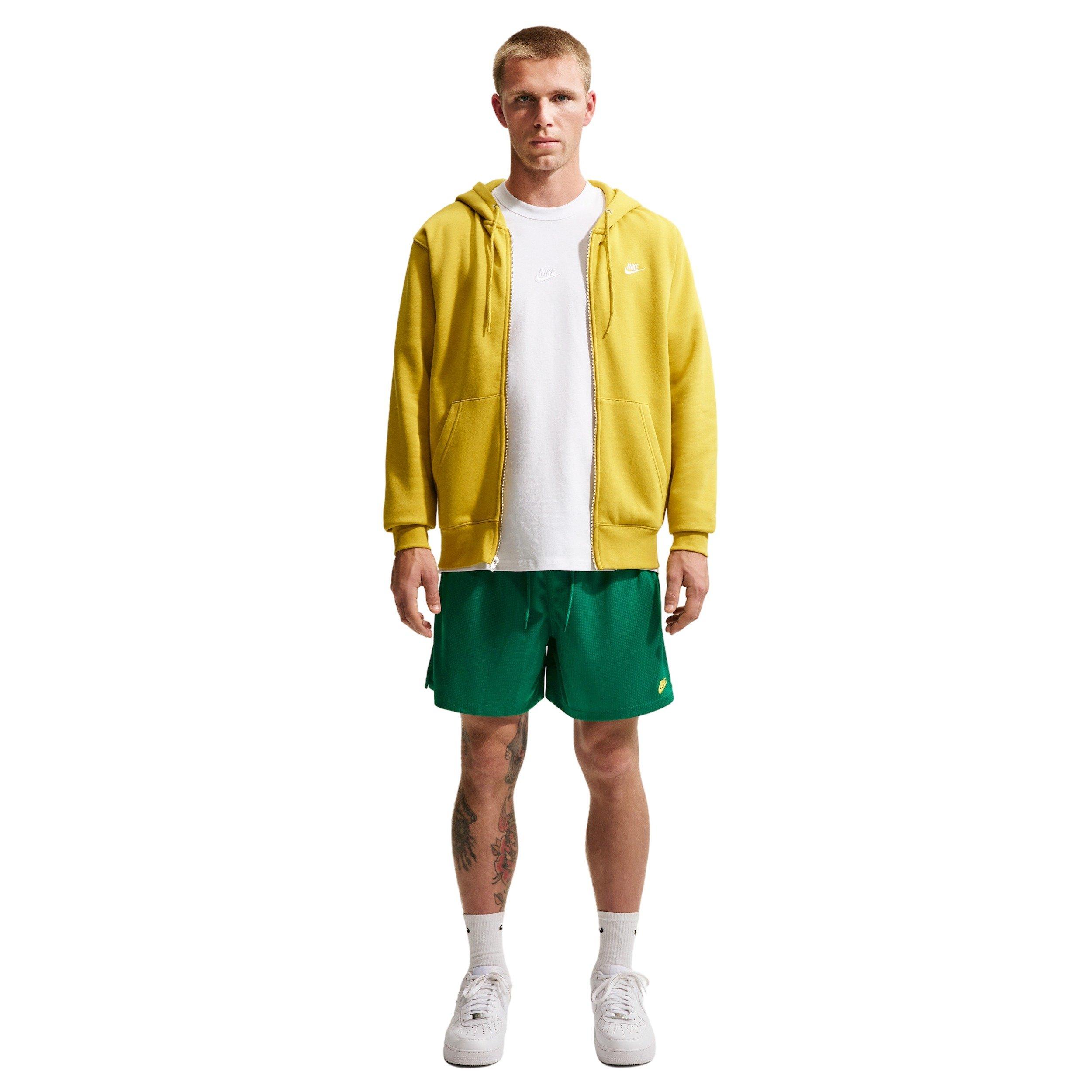 Nike Men's Sportswear Club Flow Shorts - GREEN Thumbnail View 3