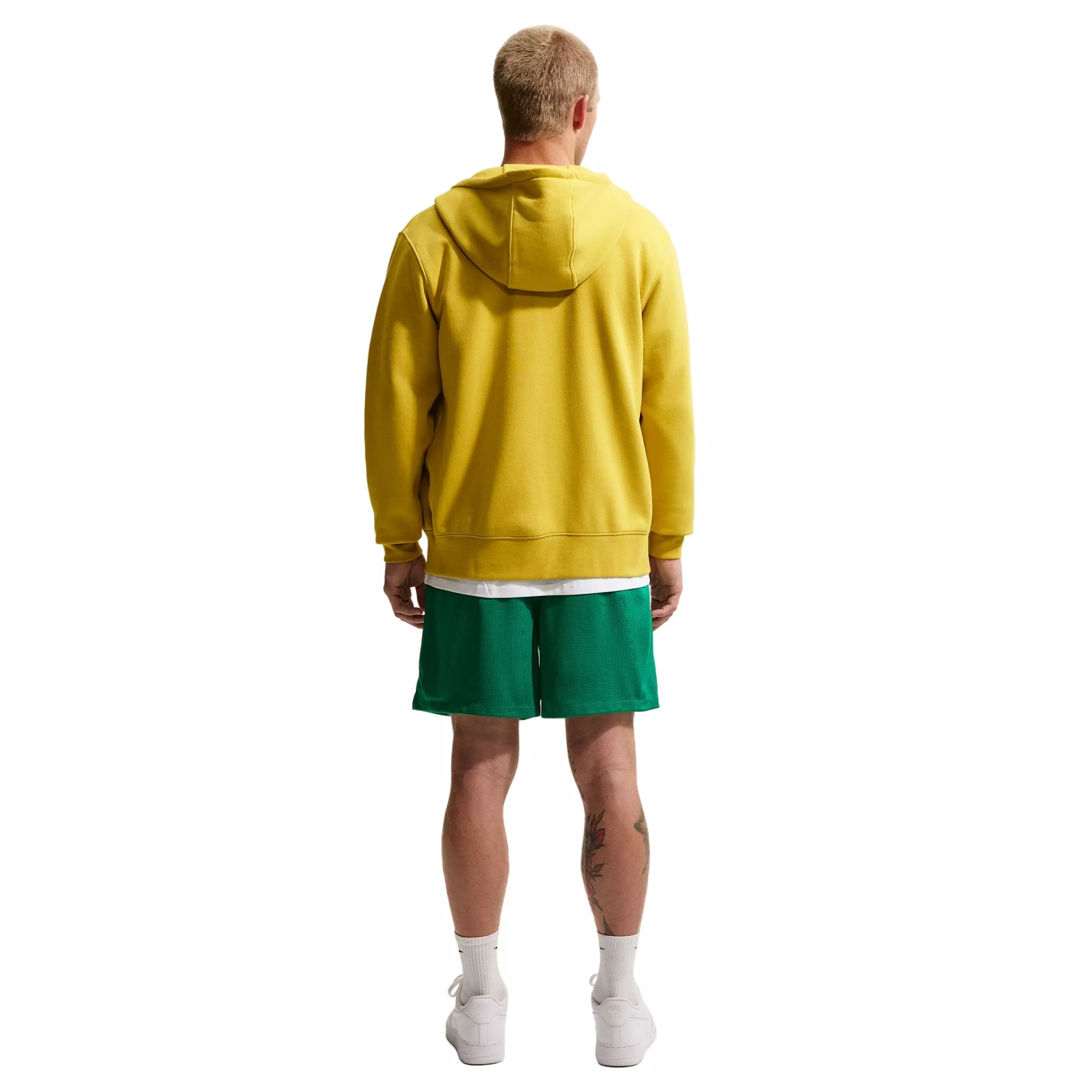 Nike Men's Sportswear Club Flow Shorts - GREEN