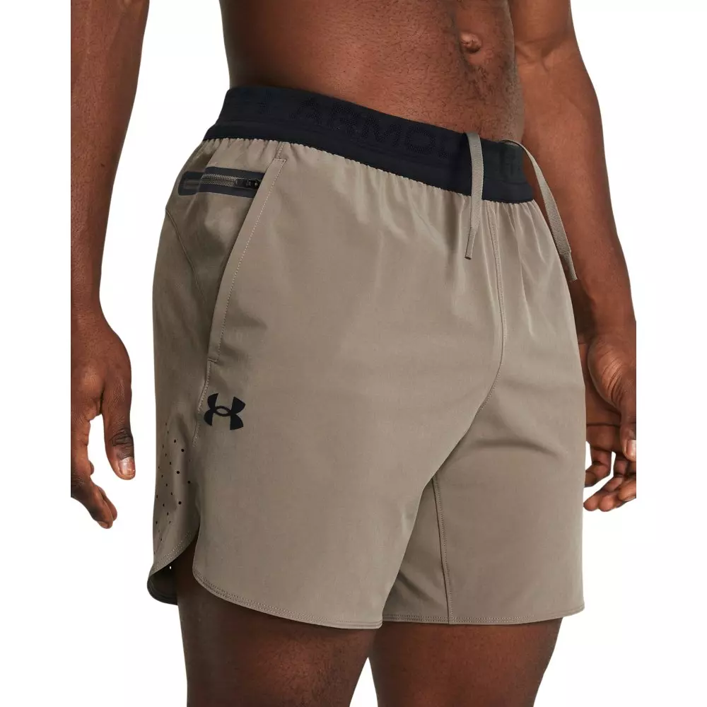 Under Armour Men's Peak Woven Shorts - BROWN