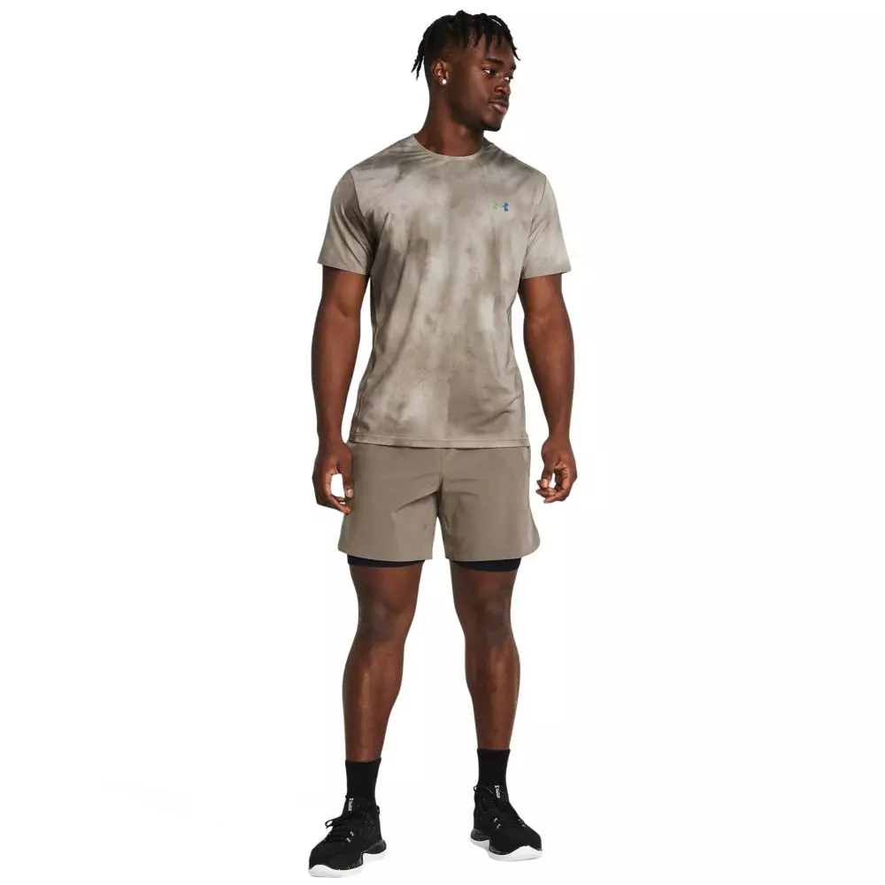 Under Armour Men's Peak Woven Shorts - BROWN