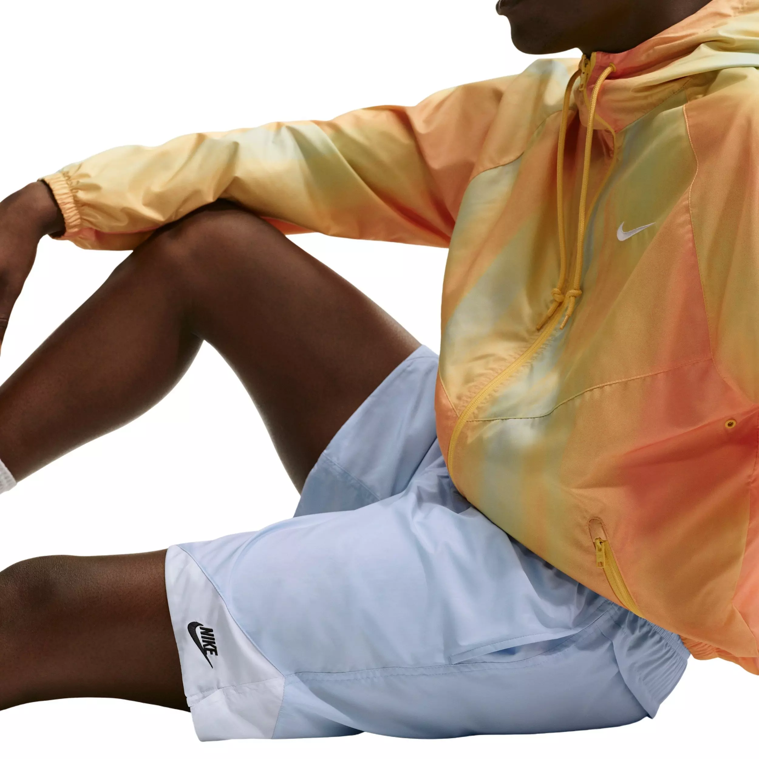 Nike Men's Sportswear Windrunner 8" Shorts - BLUE