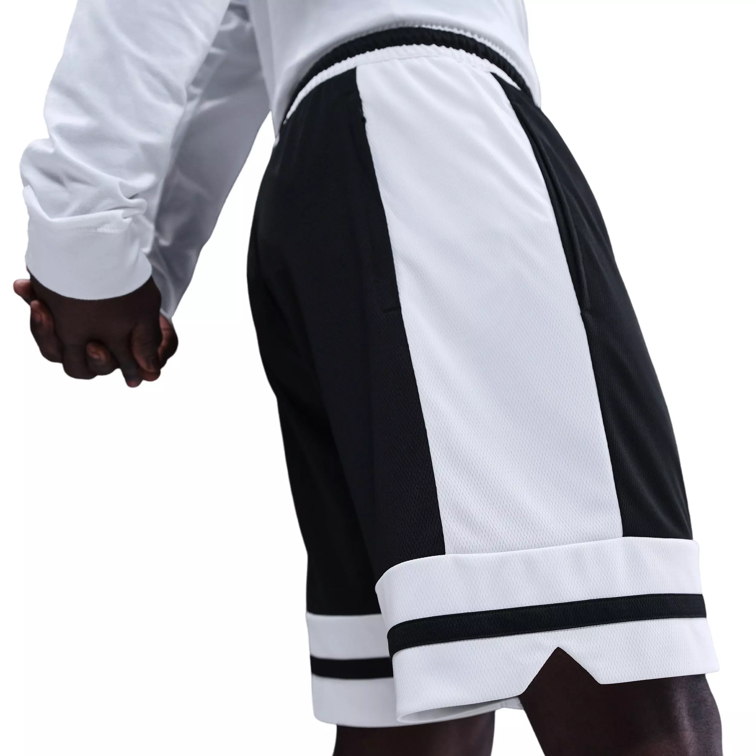 Nike Men's Dri-FIT GM Classic 8" Basketball Shorts - BLACK/WHITE